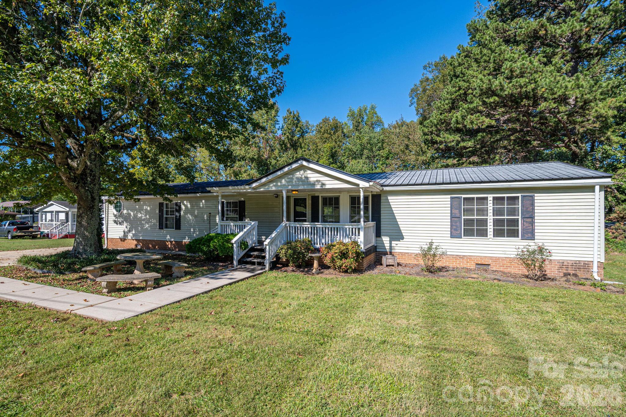 147 Finger Street Property Photo 2