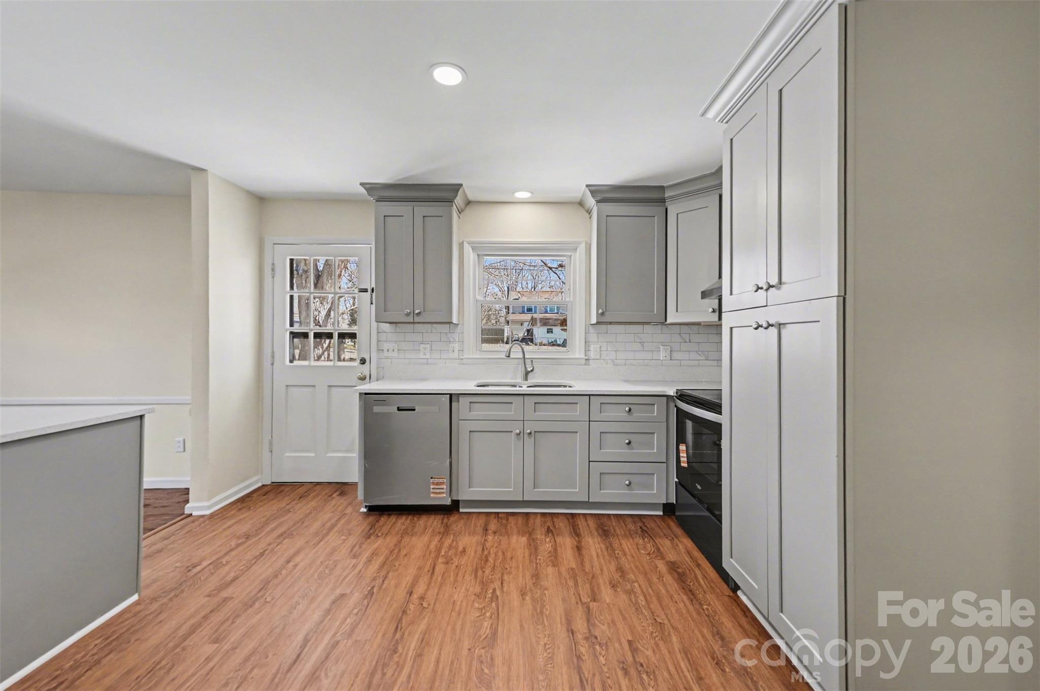 1140 Fieldstone Road Property Photo 8