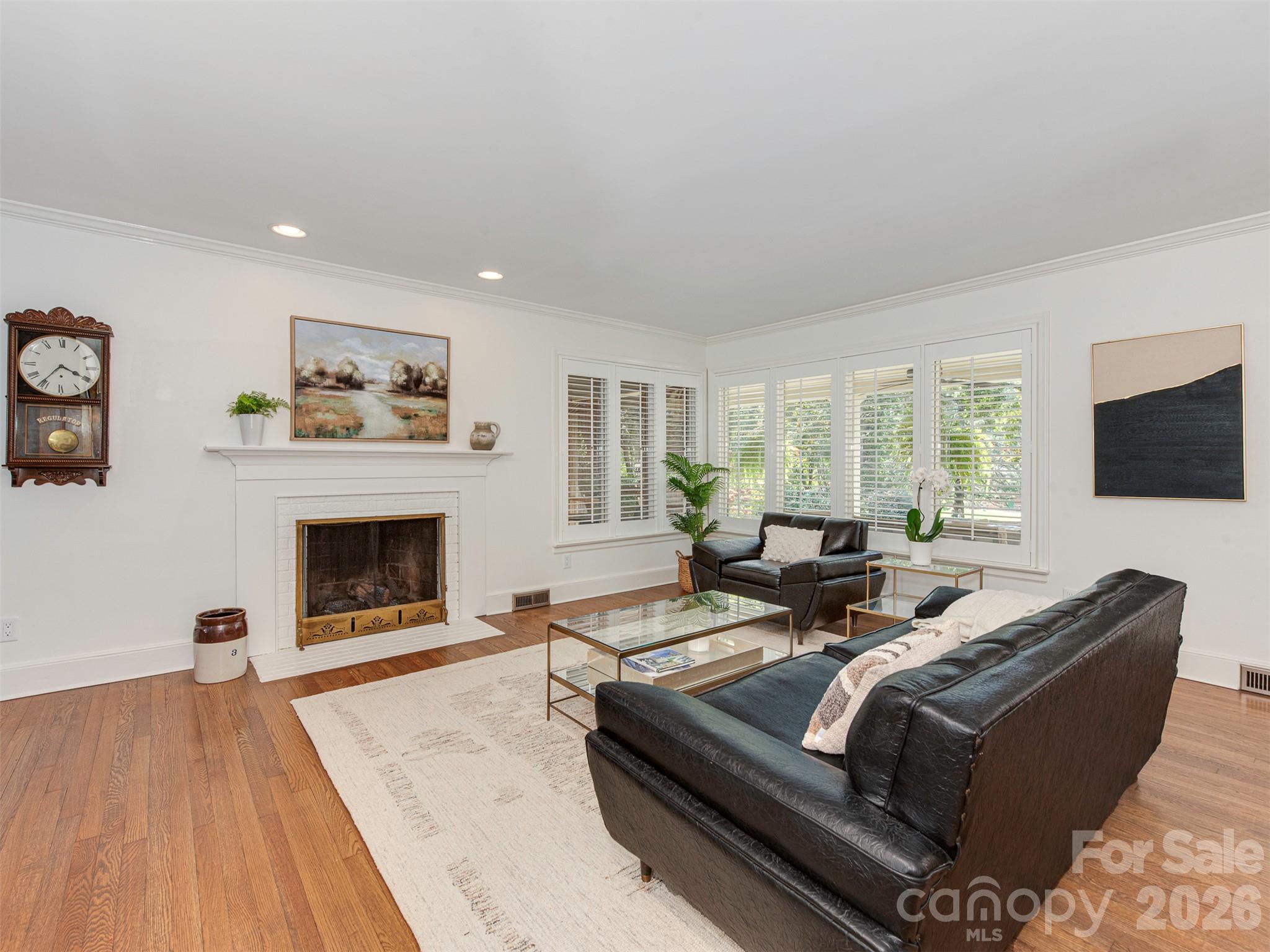 723 Romany Road Property Photo 4