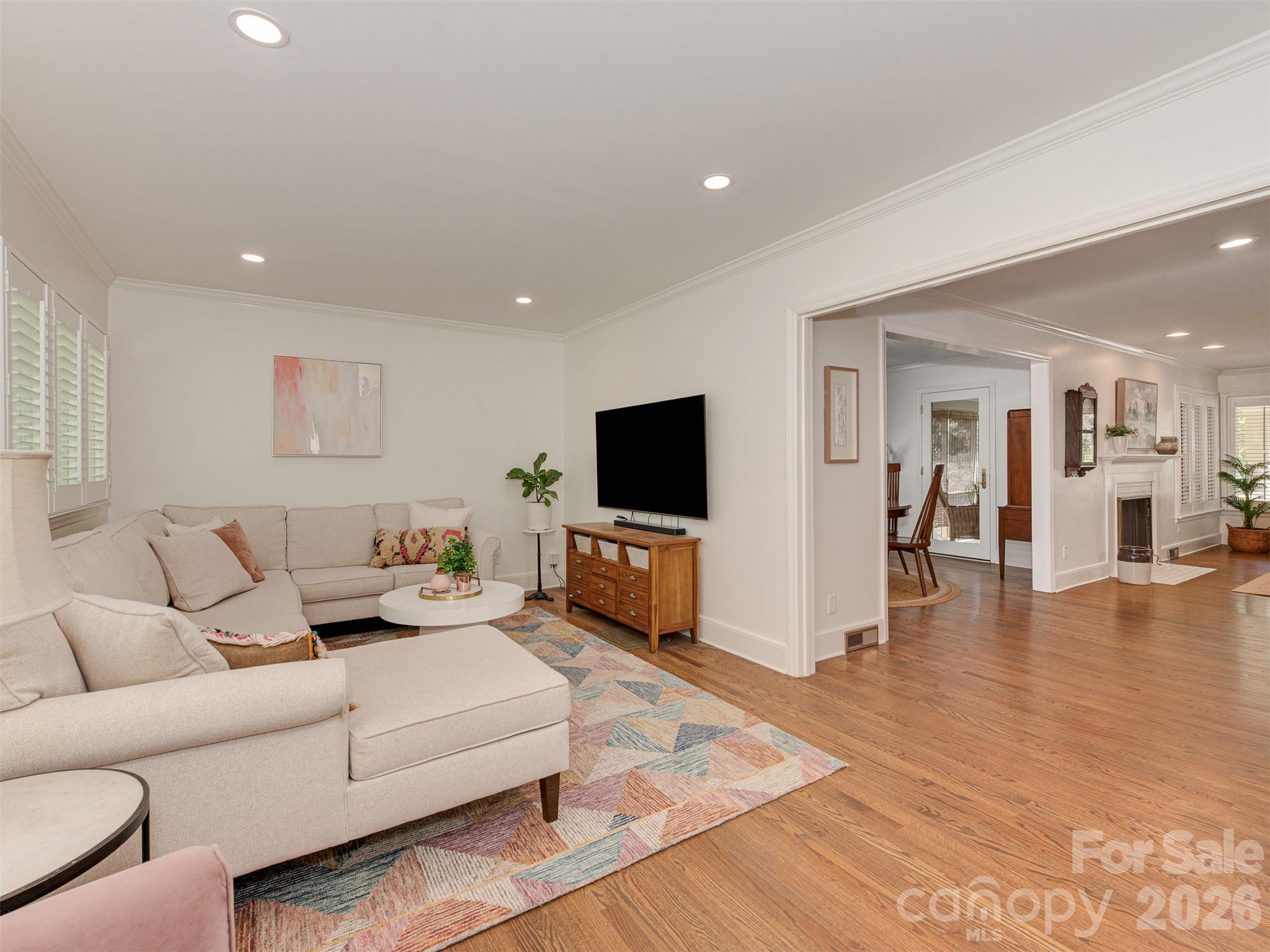 723 Romany Road Property Photo 13