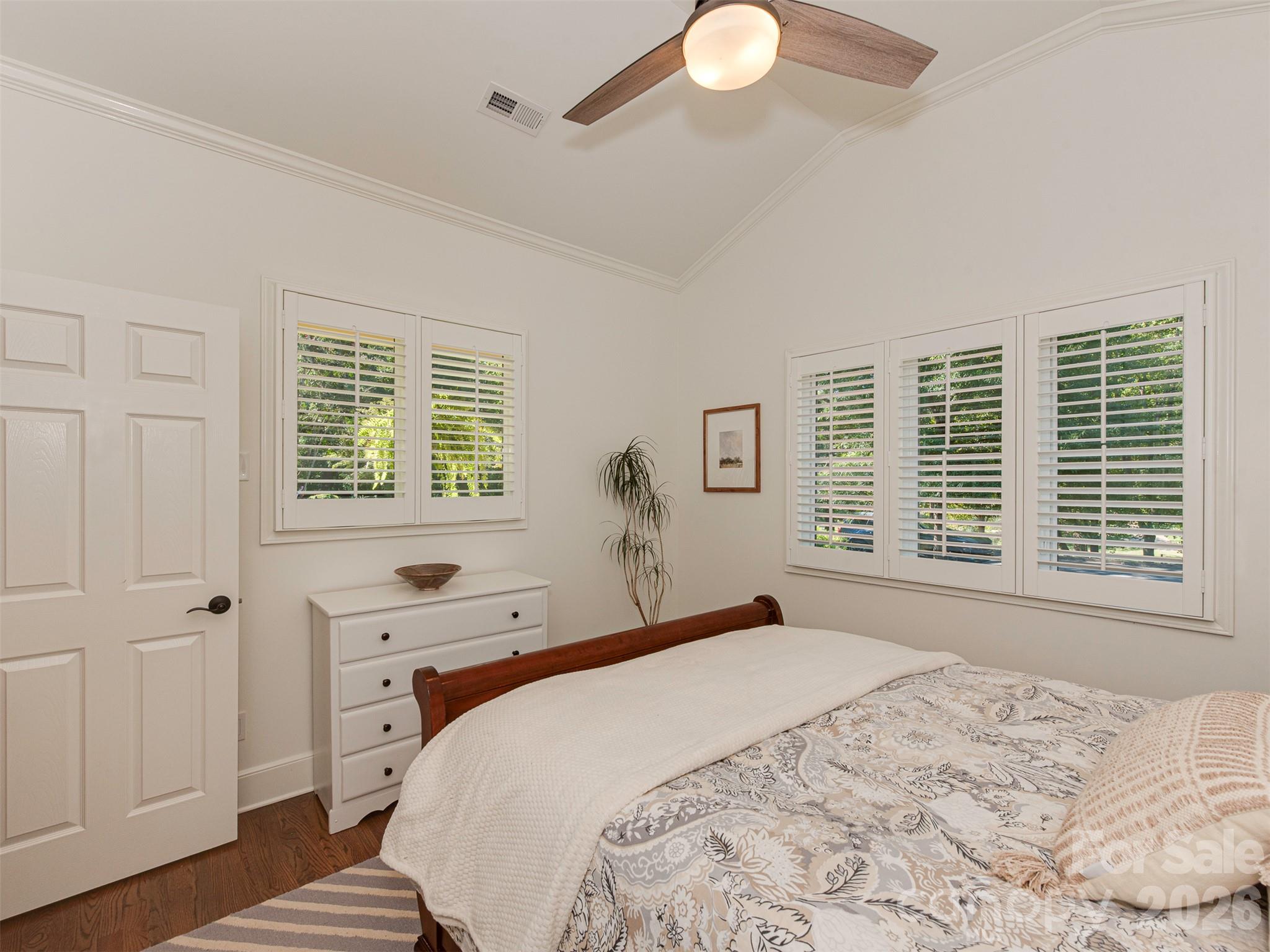 723 Romany Road Property Photo 22
