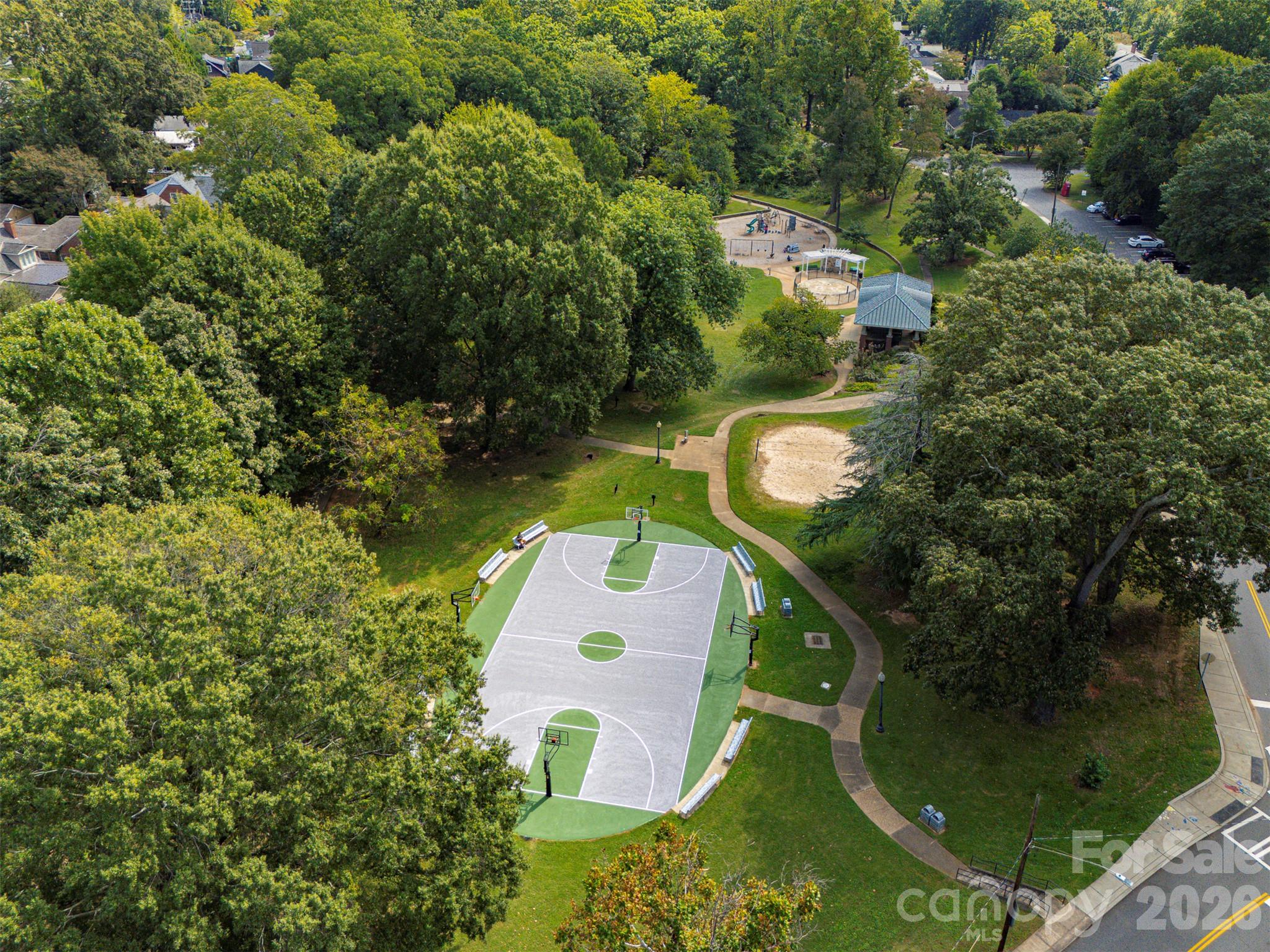 723 Romany Road Property Photo 37