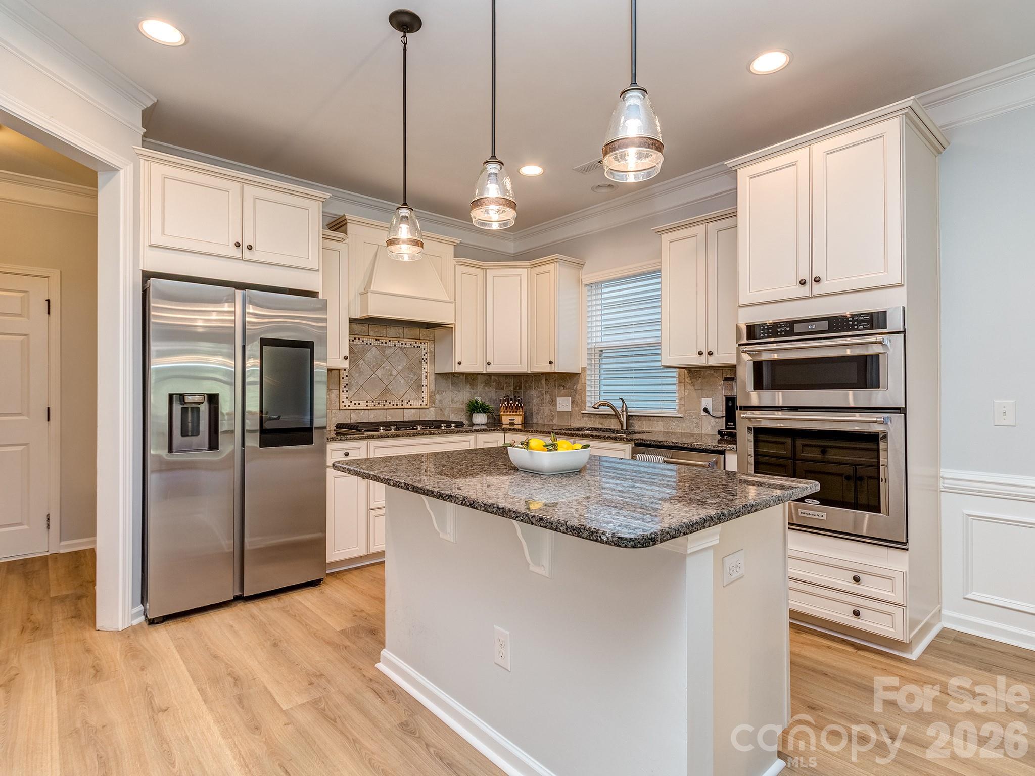 3827 Park South Station Boulevard Property Photo 8