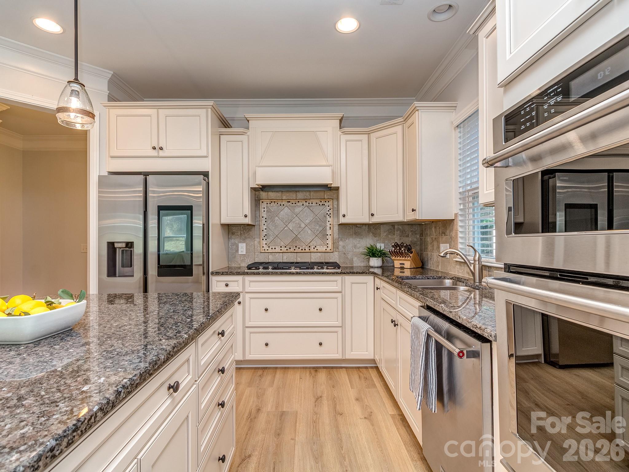 3827 Park South Station Boulevard Property Photo 9