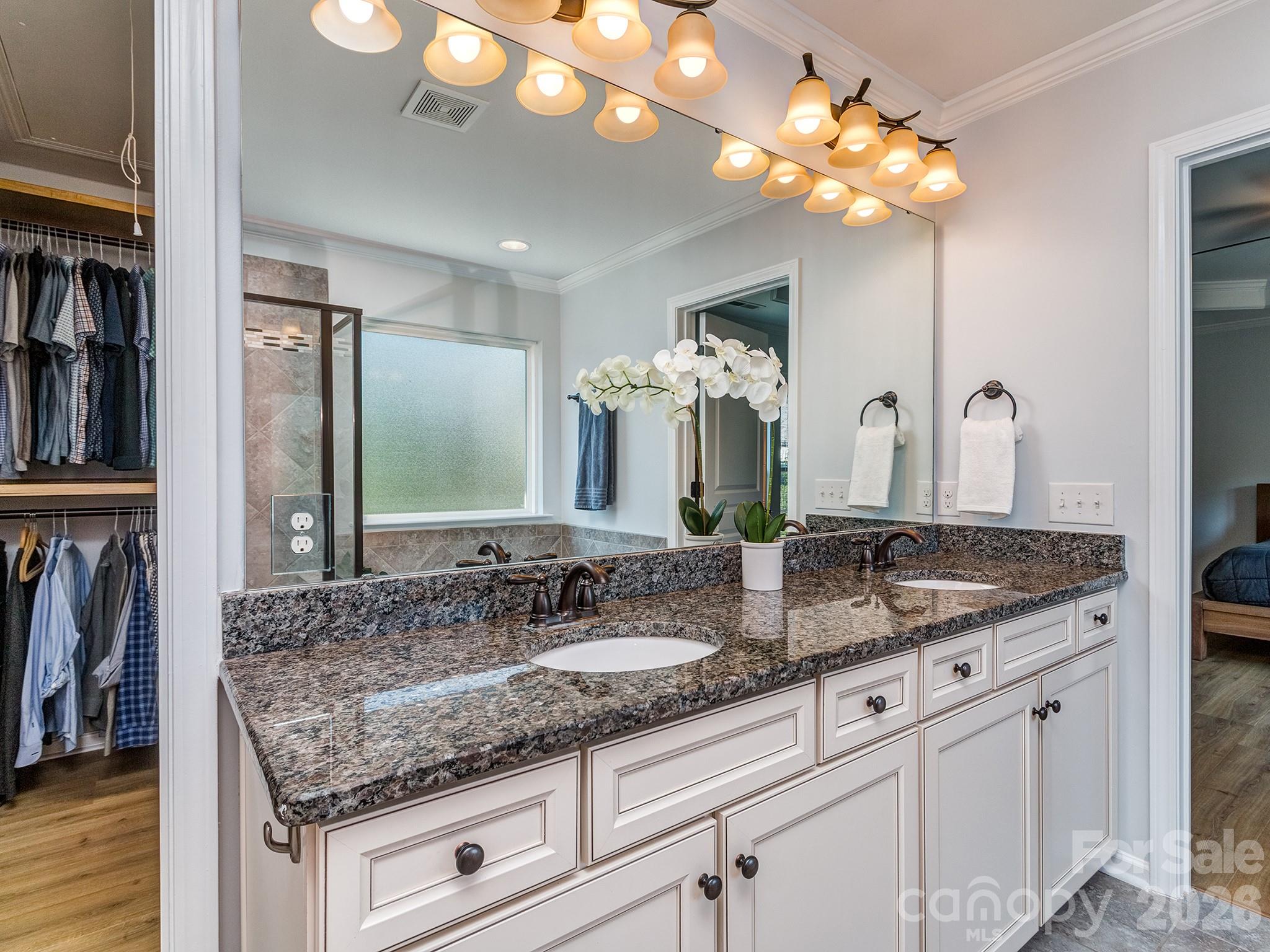3827 Park South Station Boulevard Property Photo 14