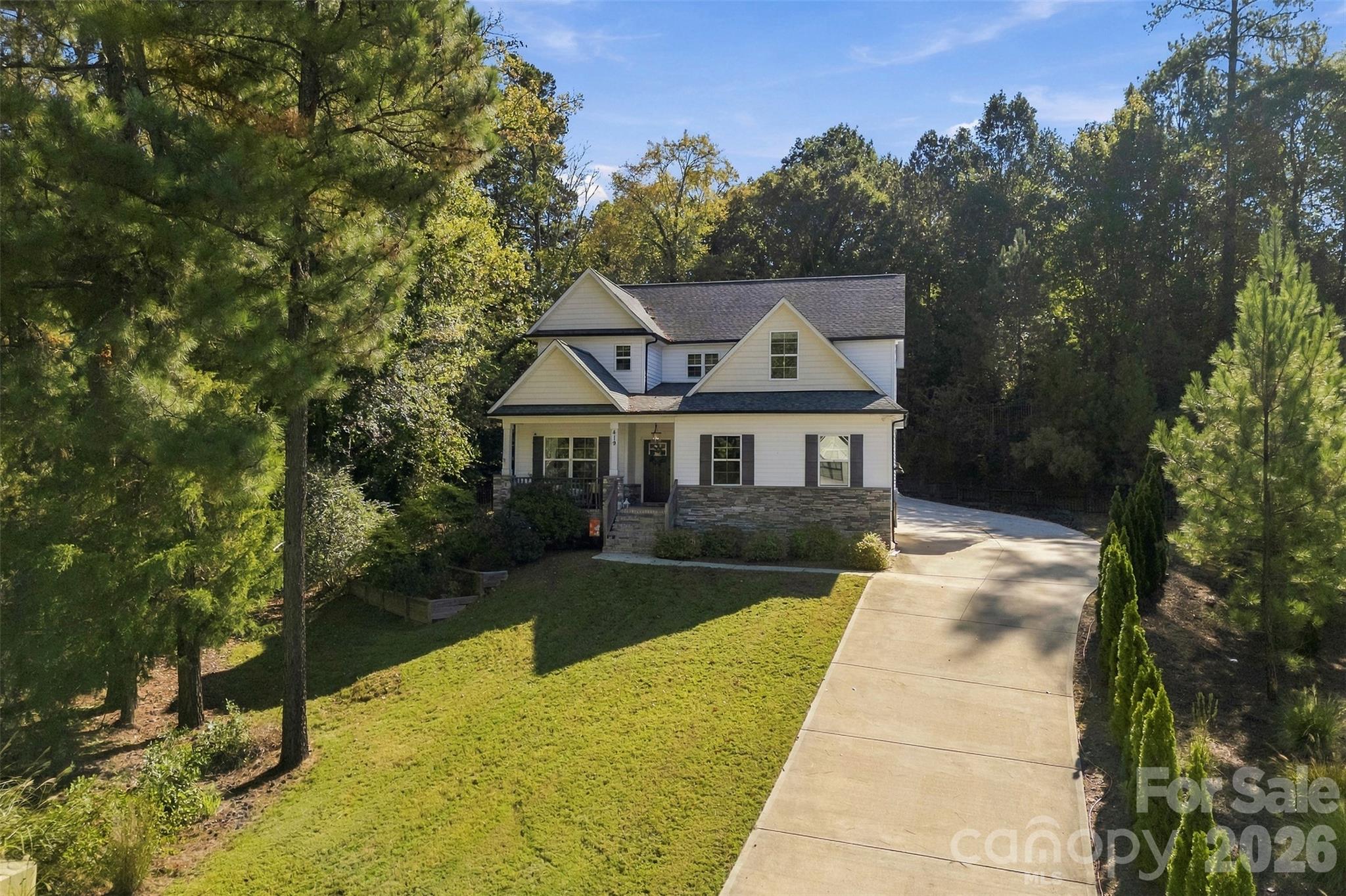 419 Spruce Place A Property Photo 4