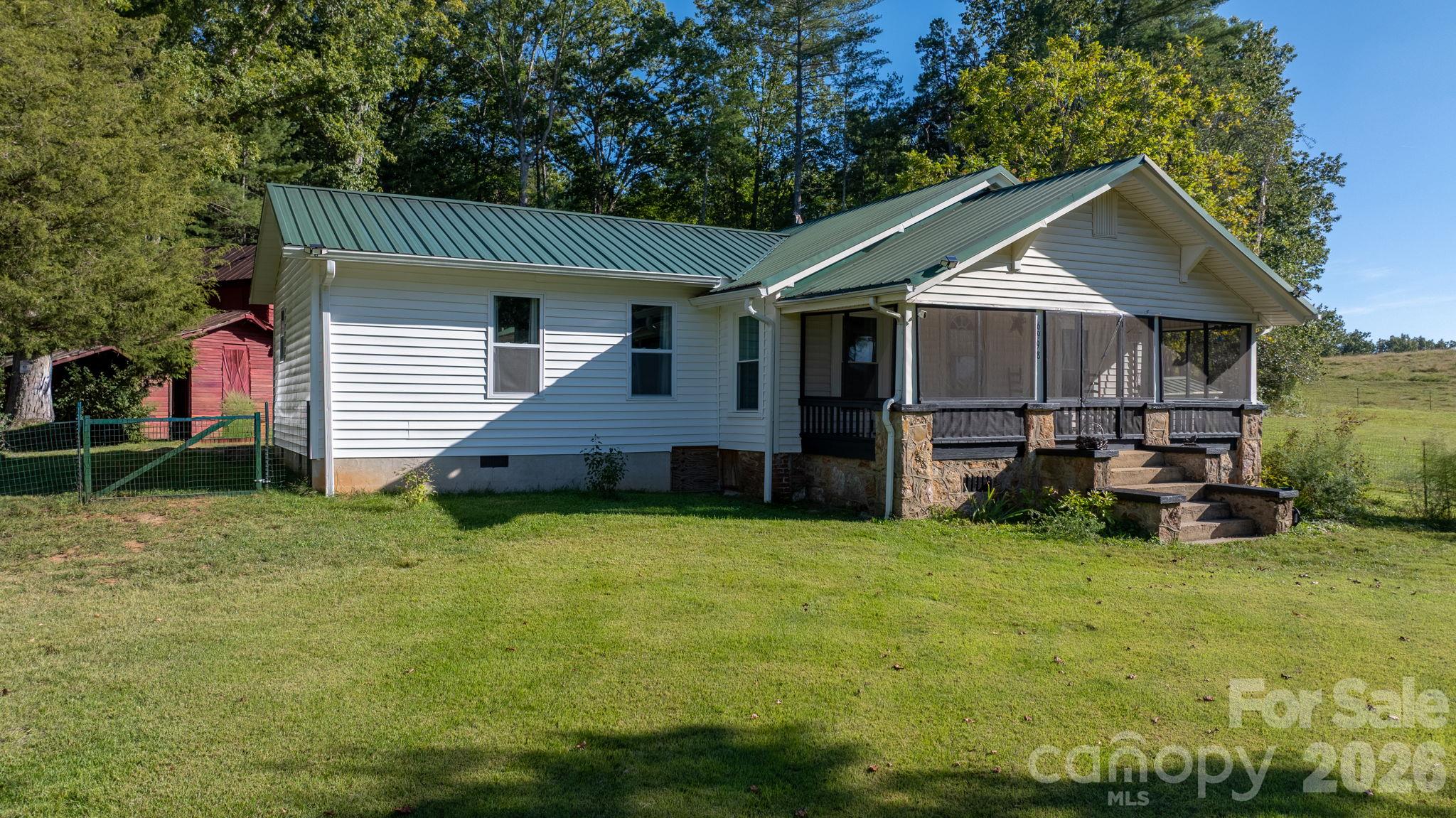 6998 Nobby Lail Road Property Photo 1
