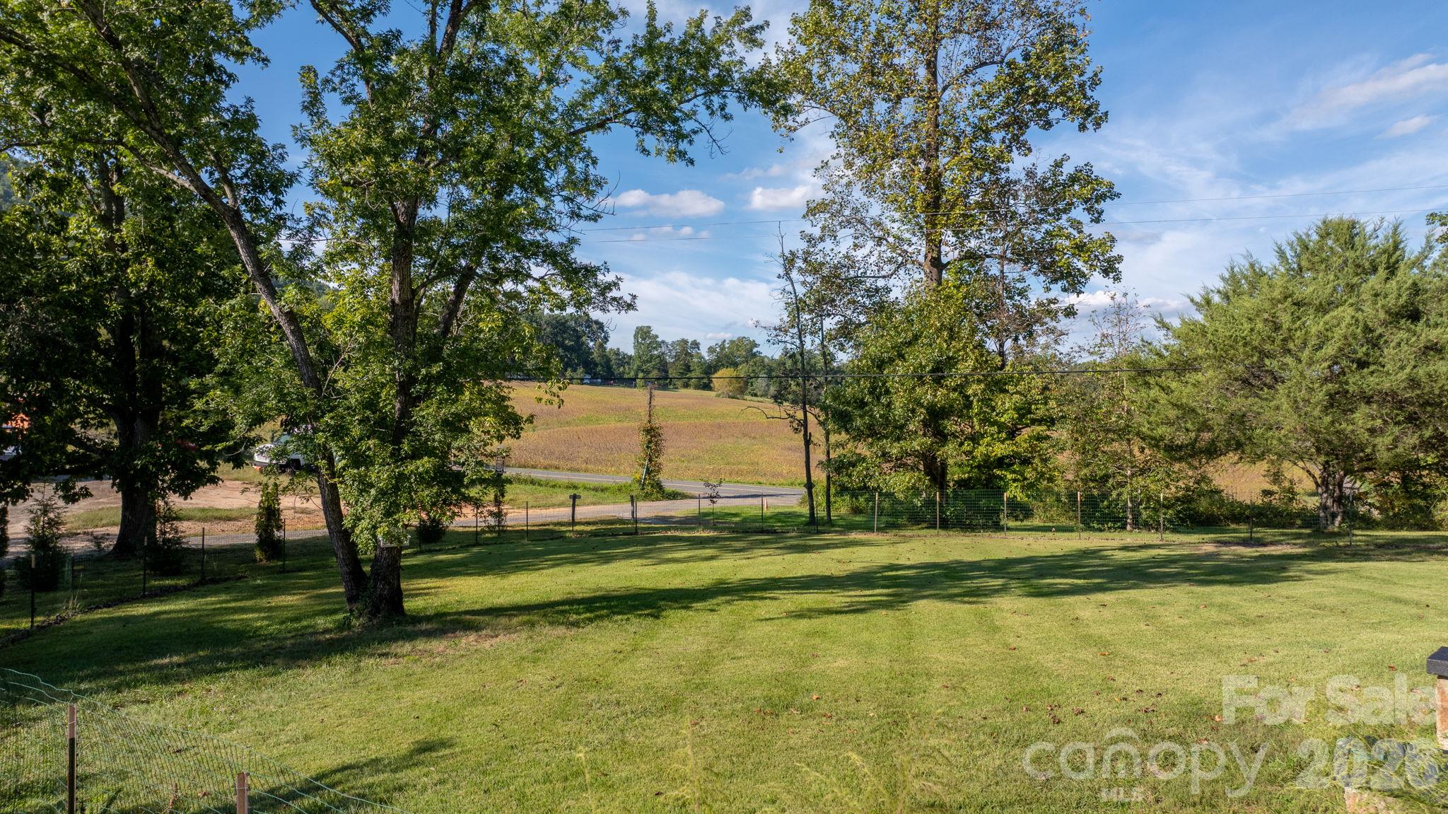 6998 Nobby Lail Road Property Photo 5