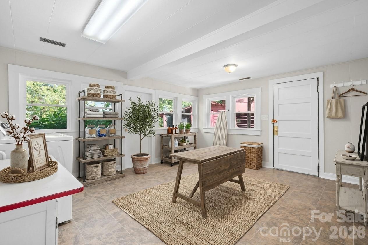 6998 Nobby Lail Road Property Photo 19