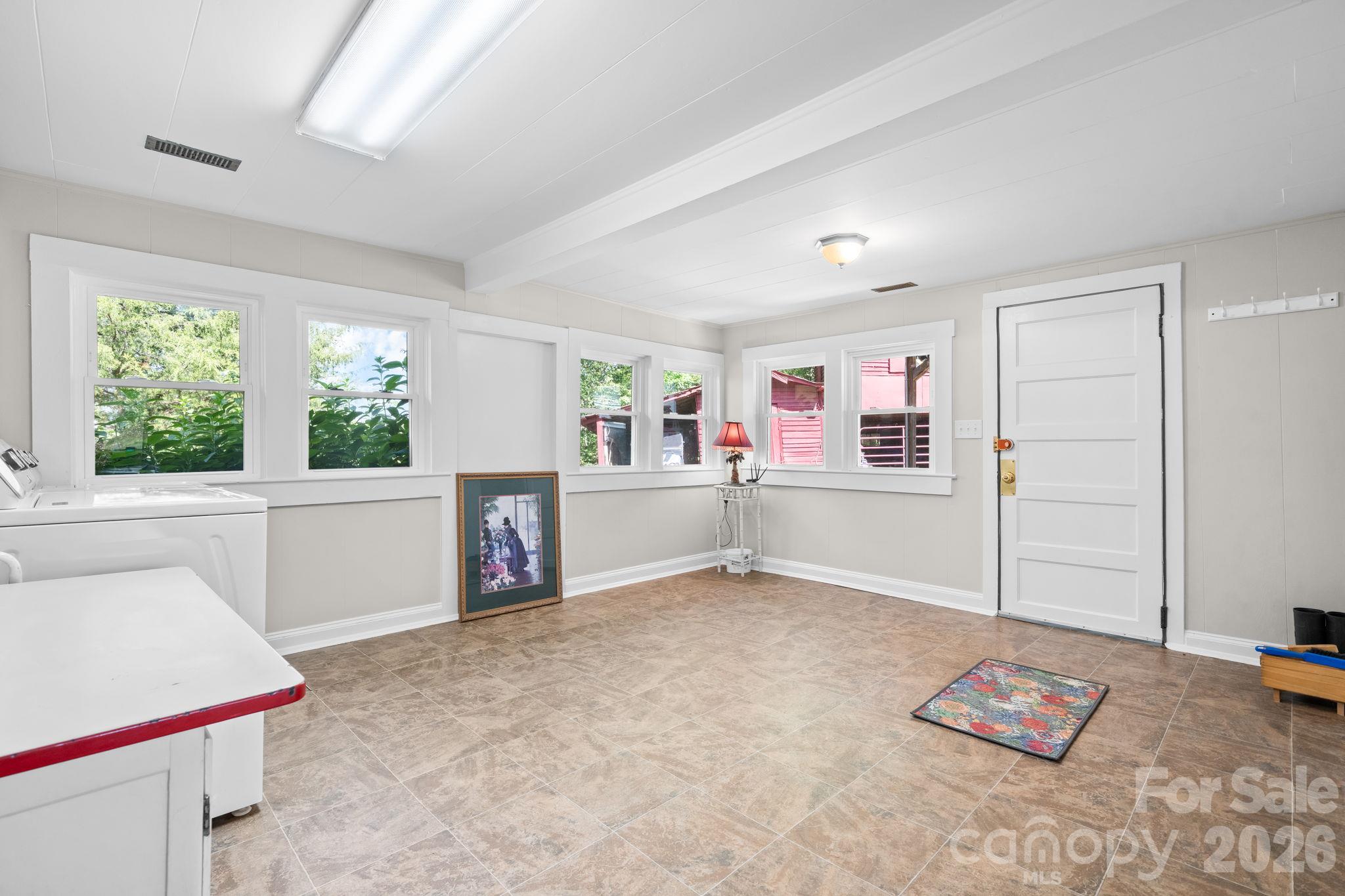6998 Nobby Lail Road Property Photo 20