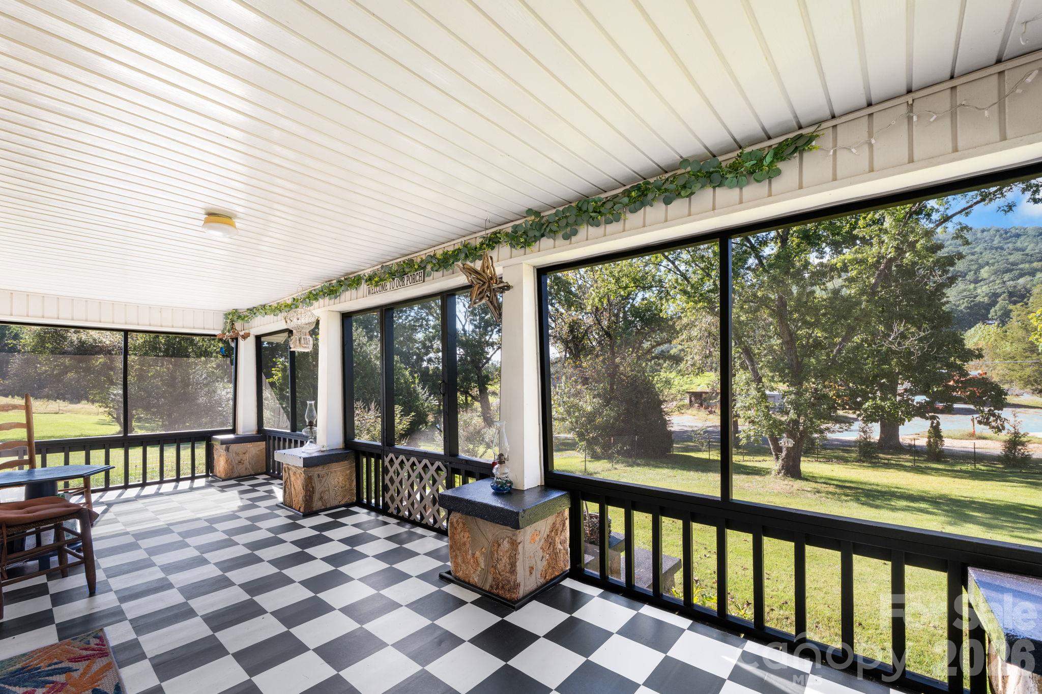 6998 Nobby Lail Road Property Photo 25