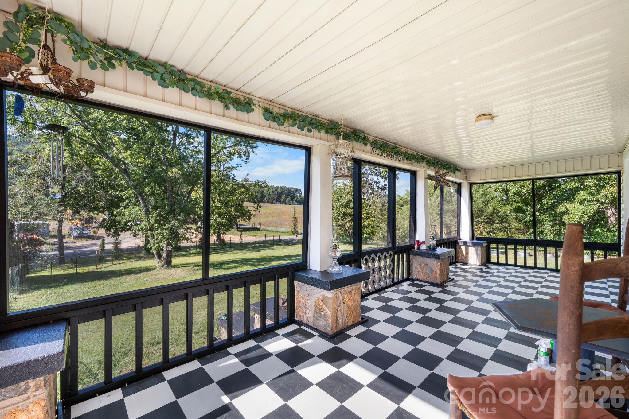 6998 Nobby Lail Road Property Photo 27