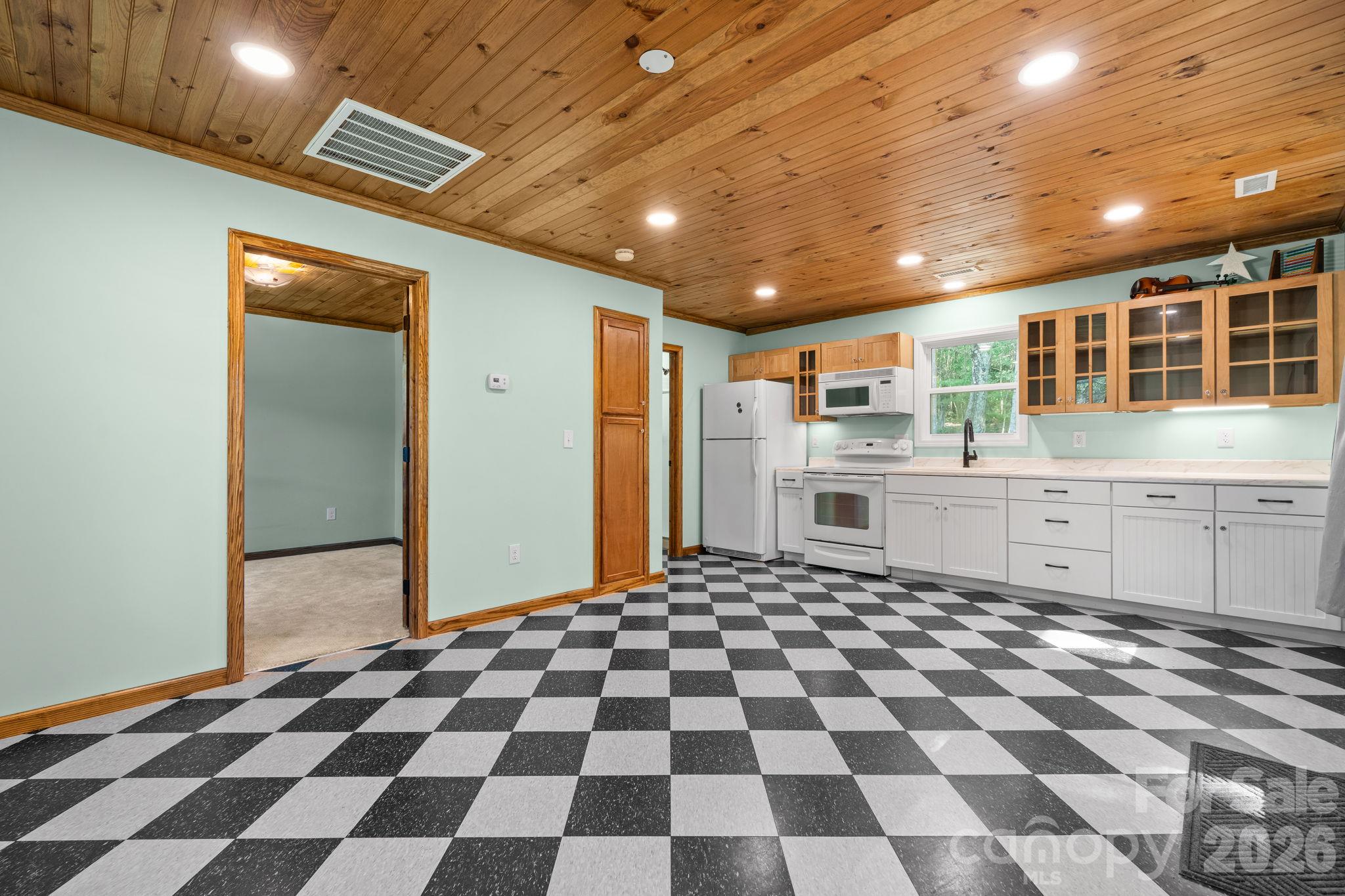 6998 Nobby Lail Road Property Photo 31