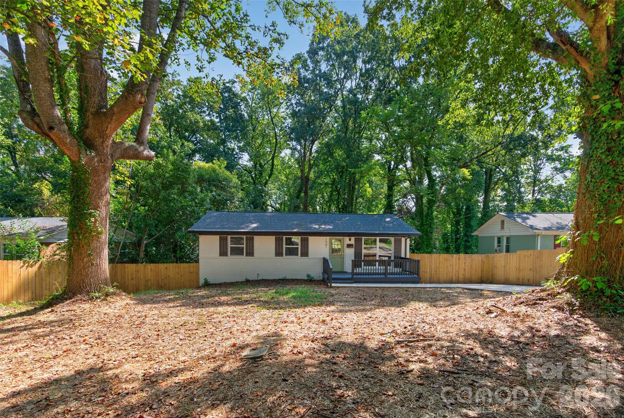 1561 Westdale Drive Property Photo 1