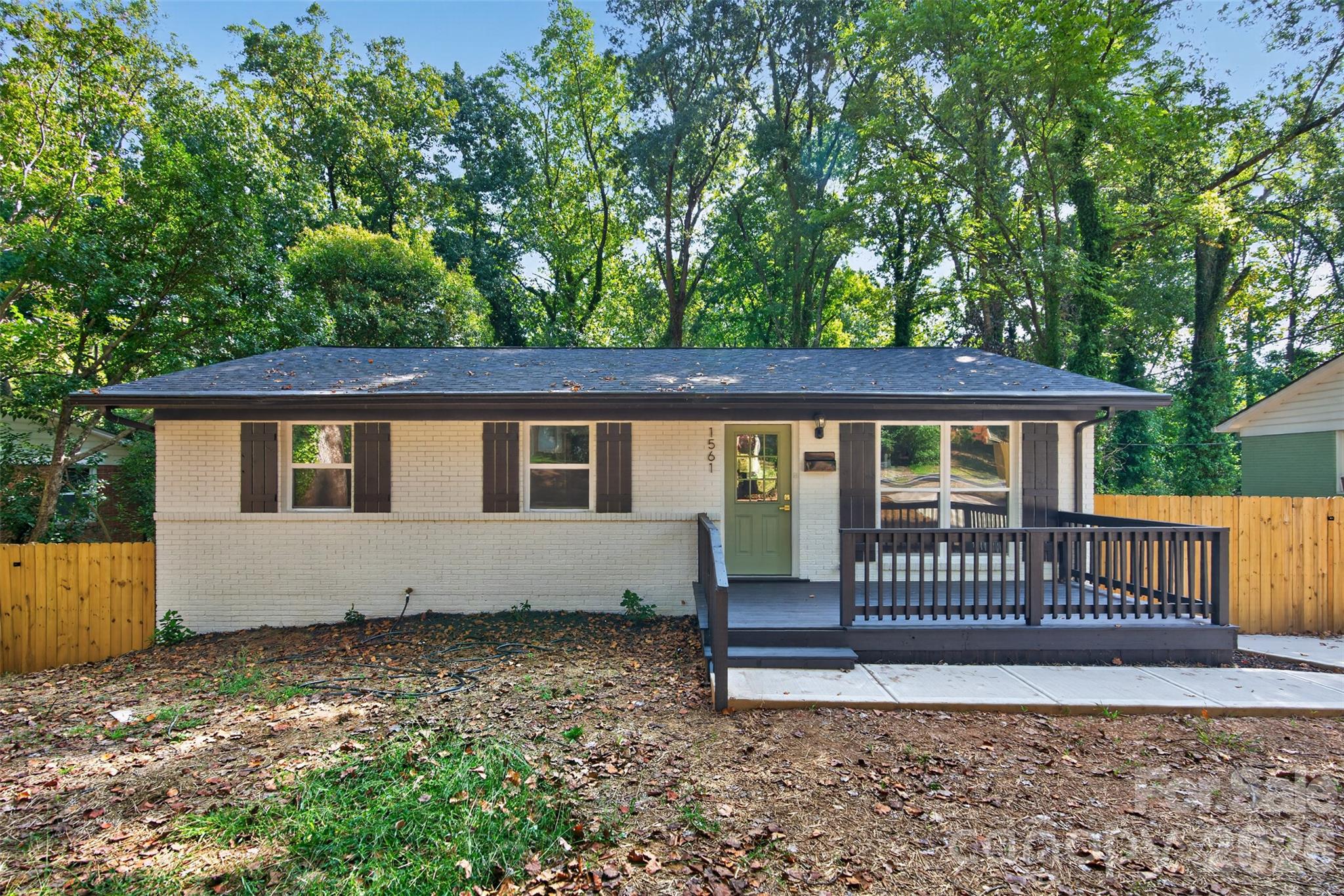 1561 Westdale Drive Property Photo 2