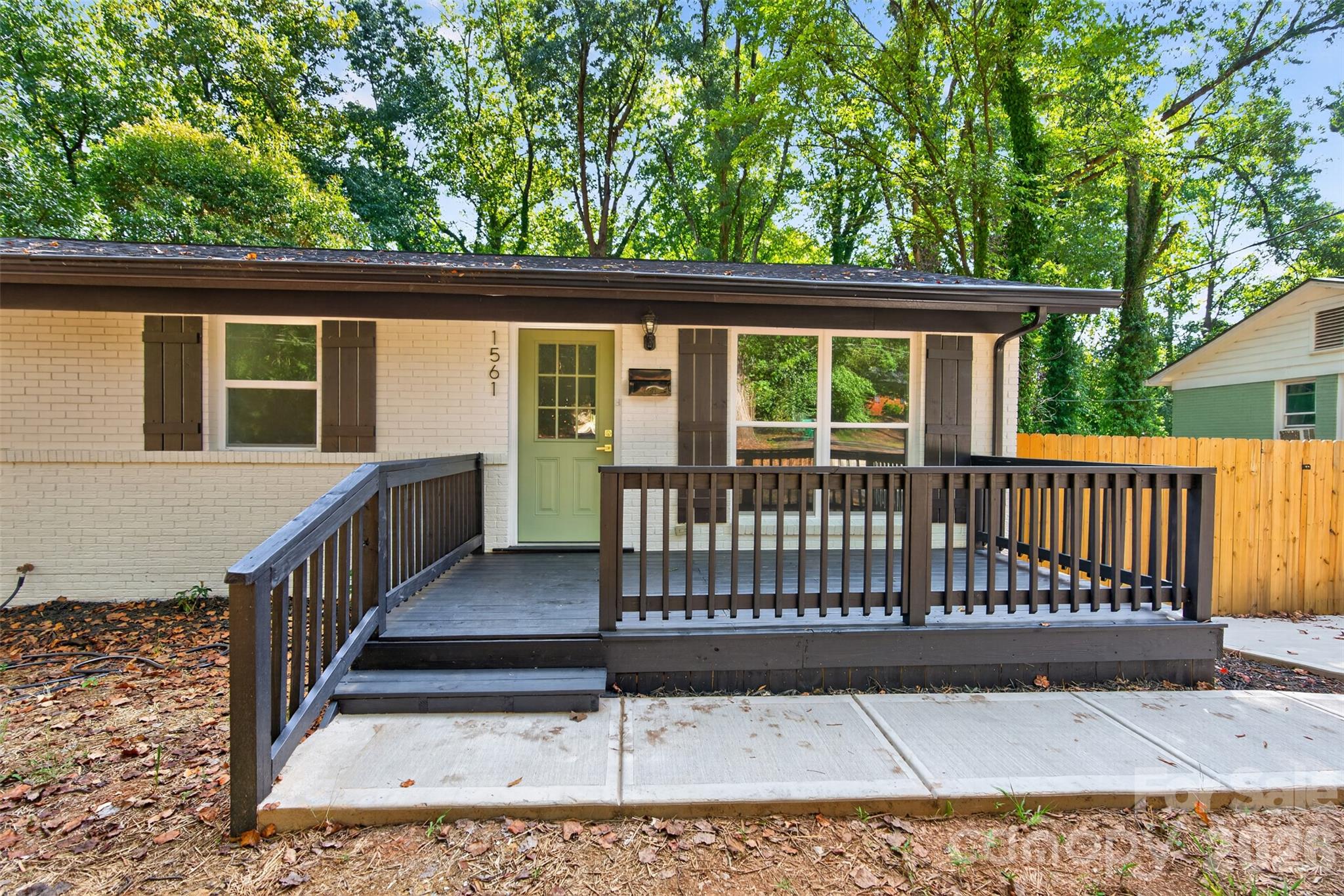 1561 Westdale Drive Property Photo 4