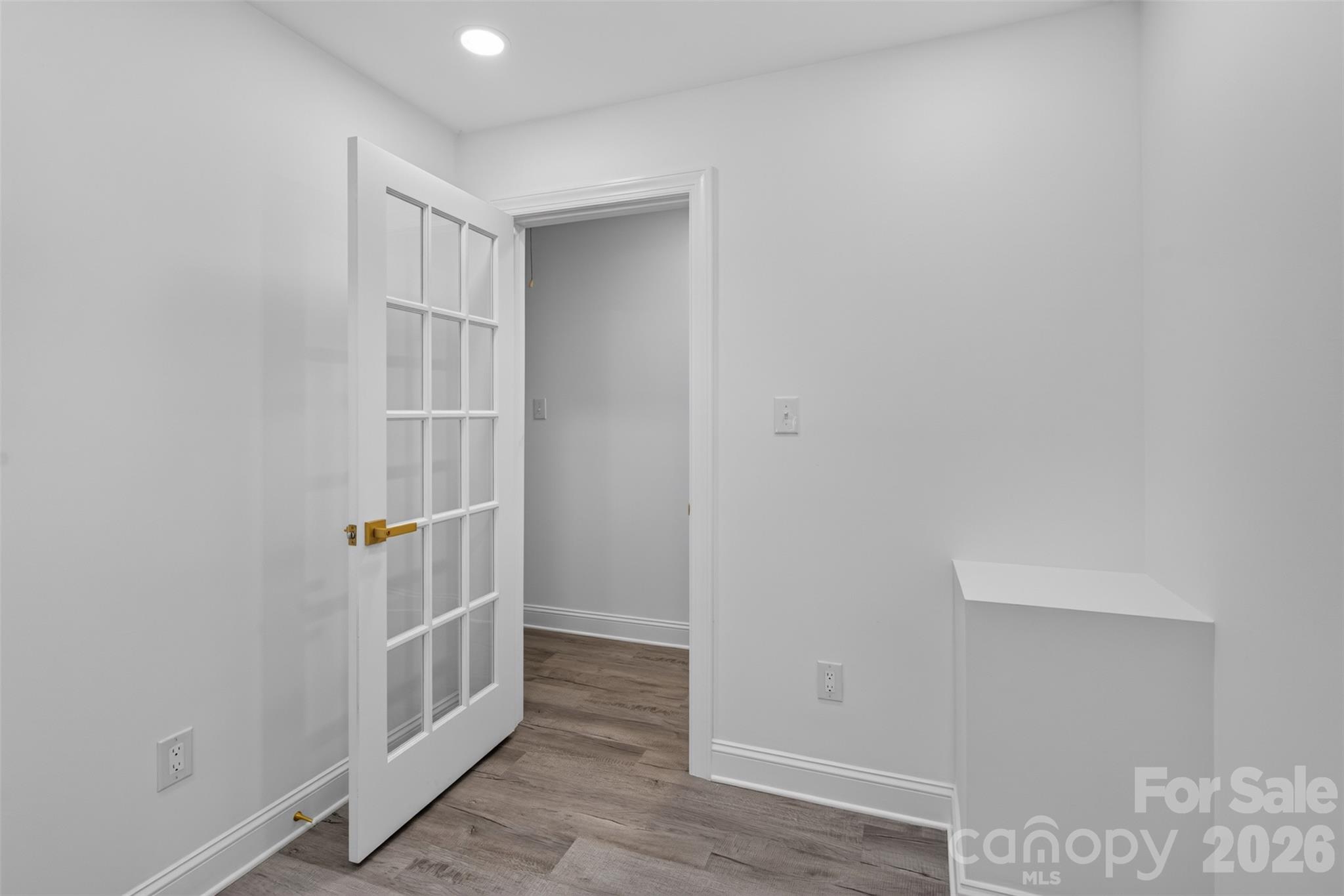 1561 Westdale Drive Property Photo 17