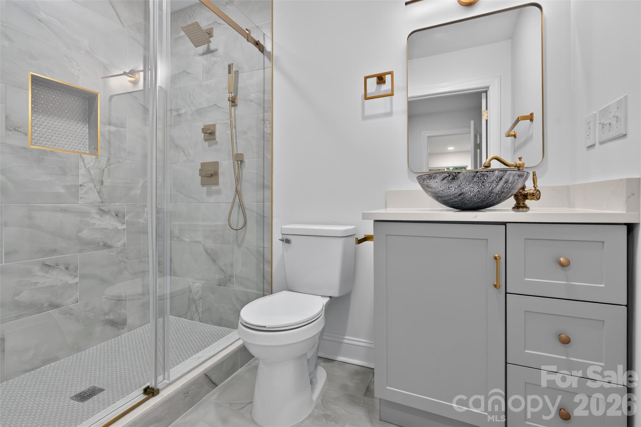 1561 Westdale Drive Property Photo 20