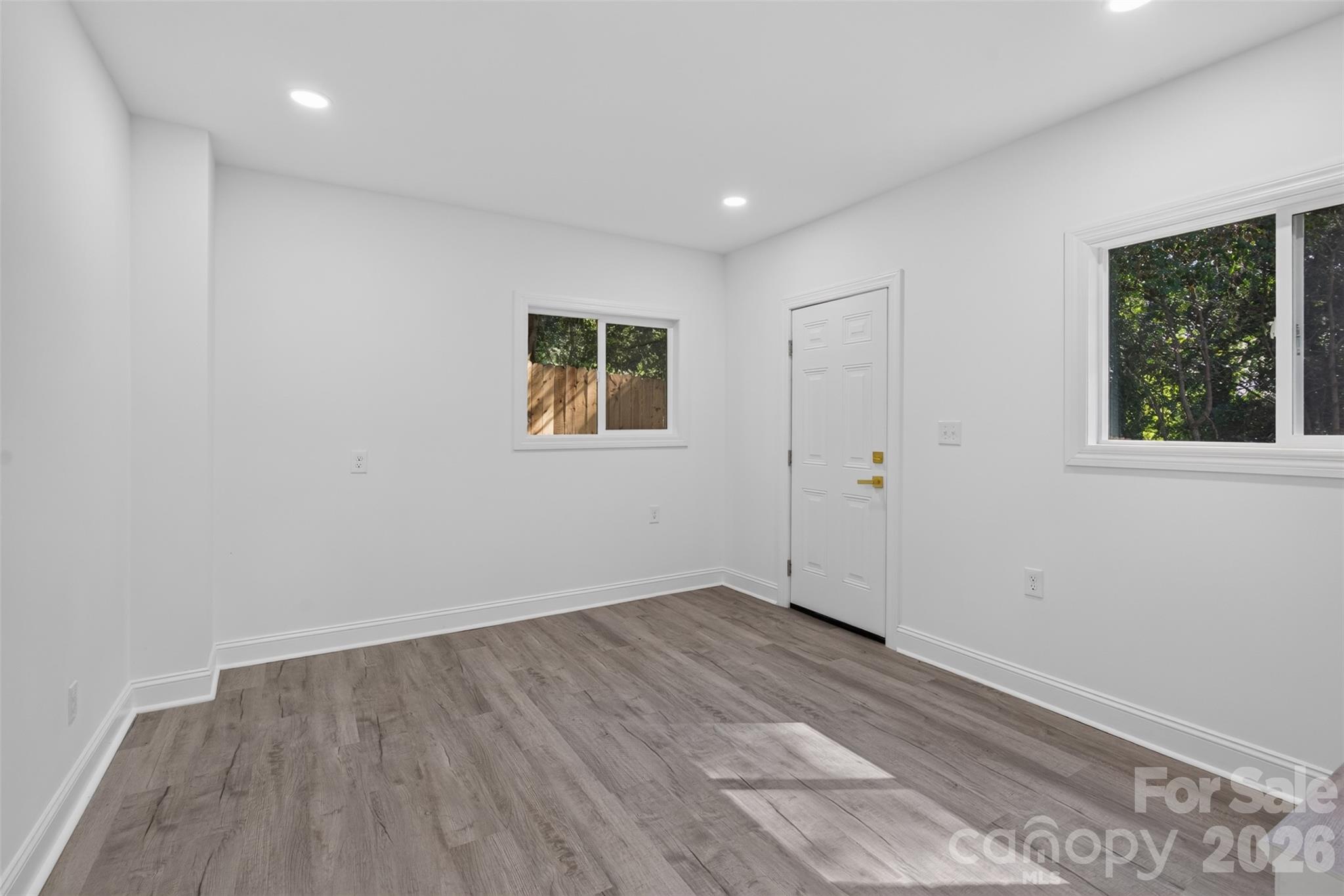 1561 Westdale Drive Property Photo 24