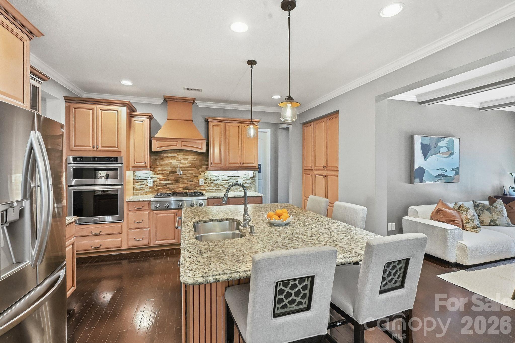 12902 Blakemore Avenue Property Photo 8