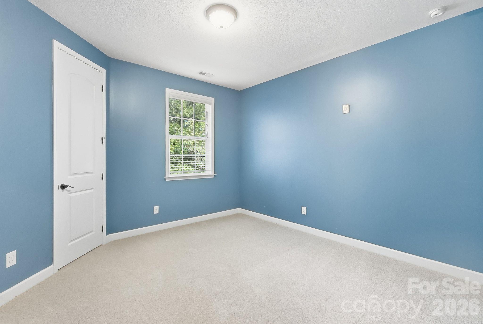 12902 Blakemore Avenue Property Photo 15