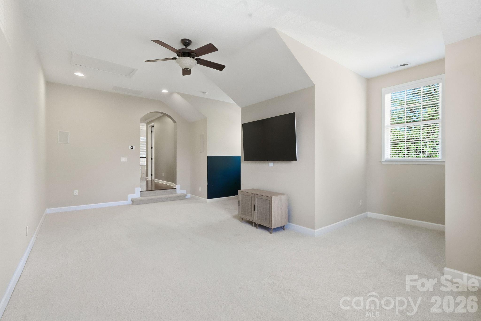 12902 Blakemore Avenue Property Photo 16