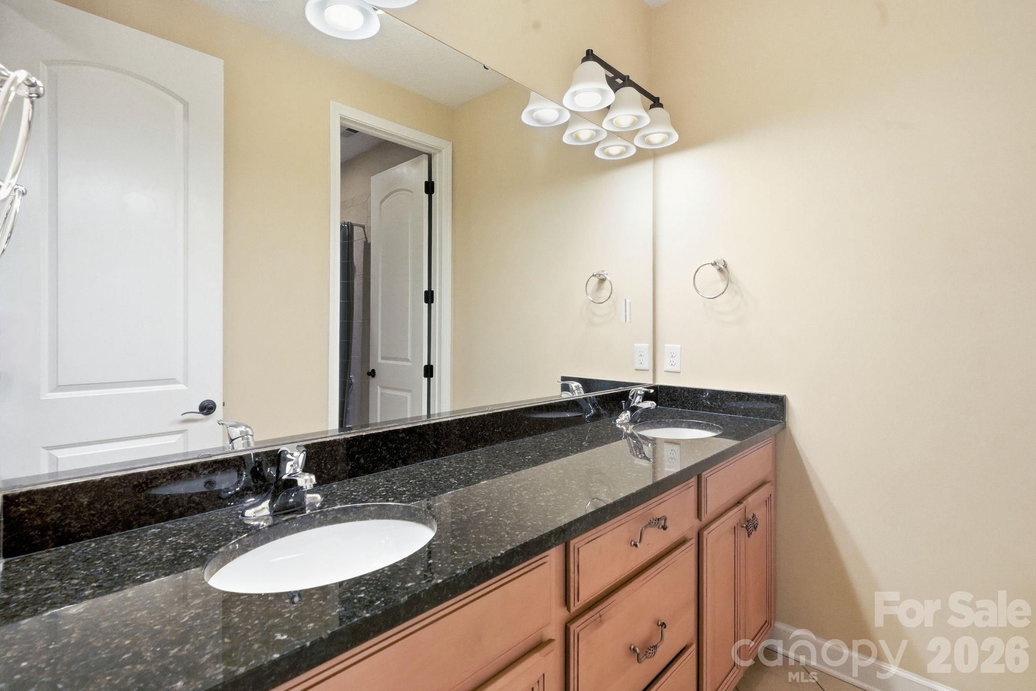 12902 Blakemore Avenue Property Photo 17