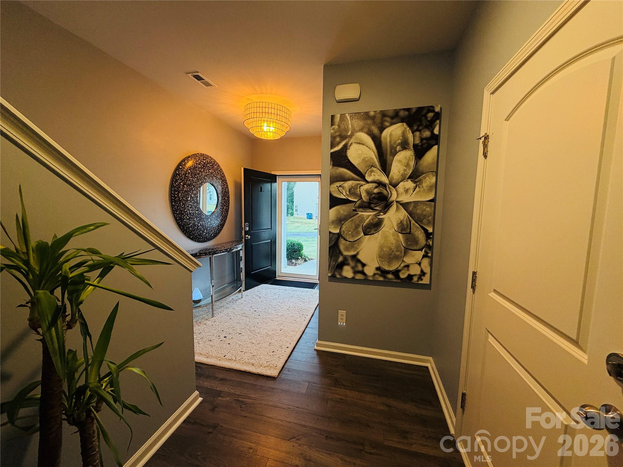 8091 Sheffield Drive Property Photo 5