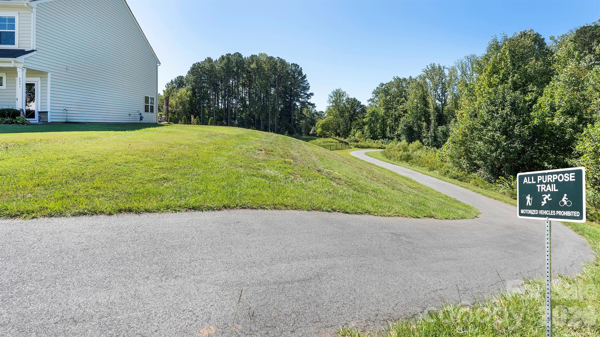 8091 Sheffield Drive Property Photo 28