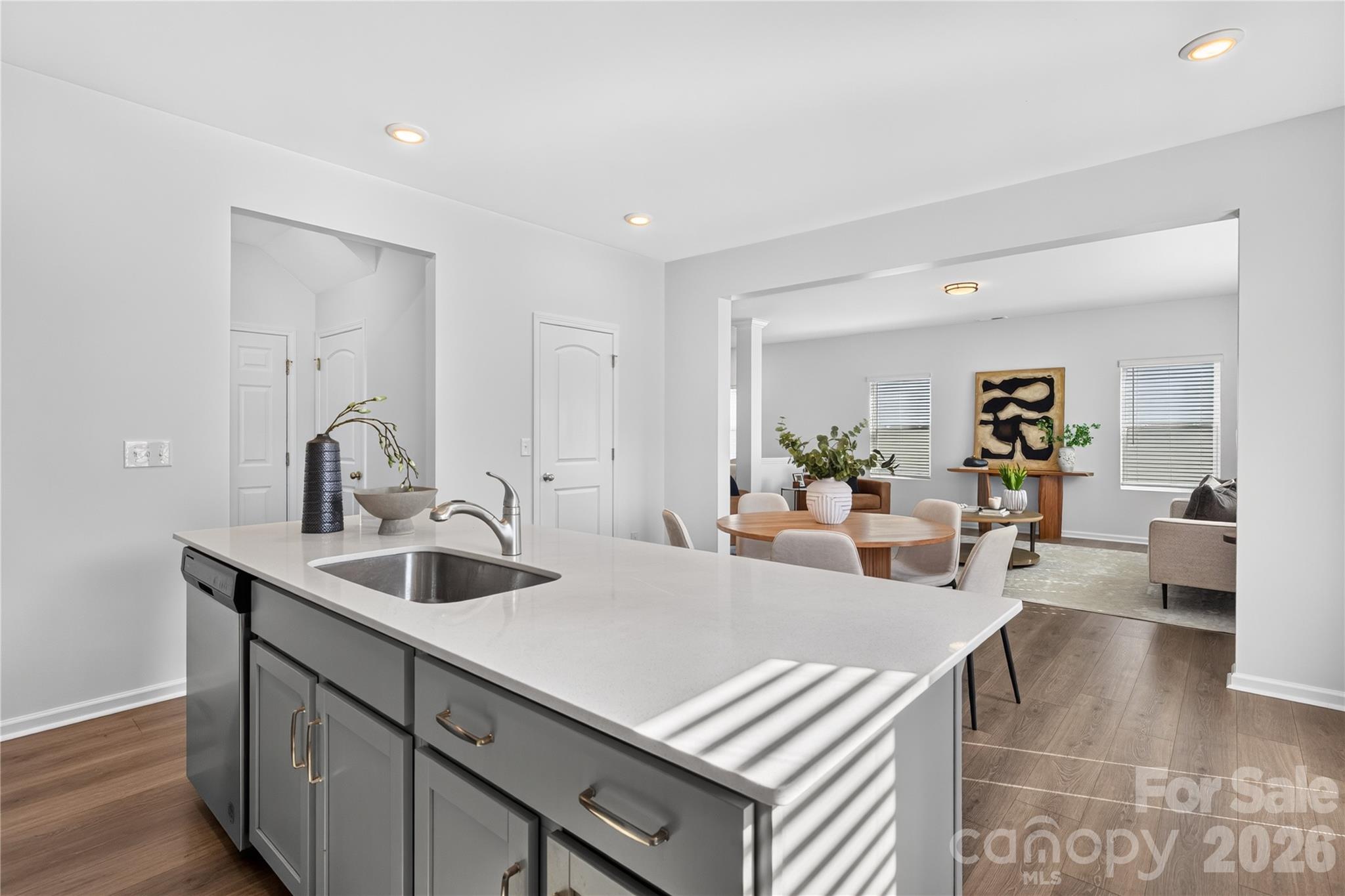 706 Scotch Meadows Loop Property Photo 8