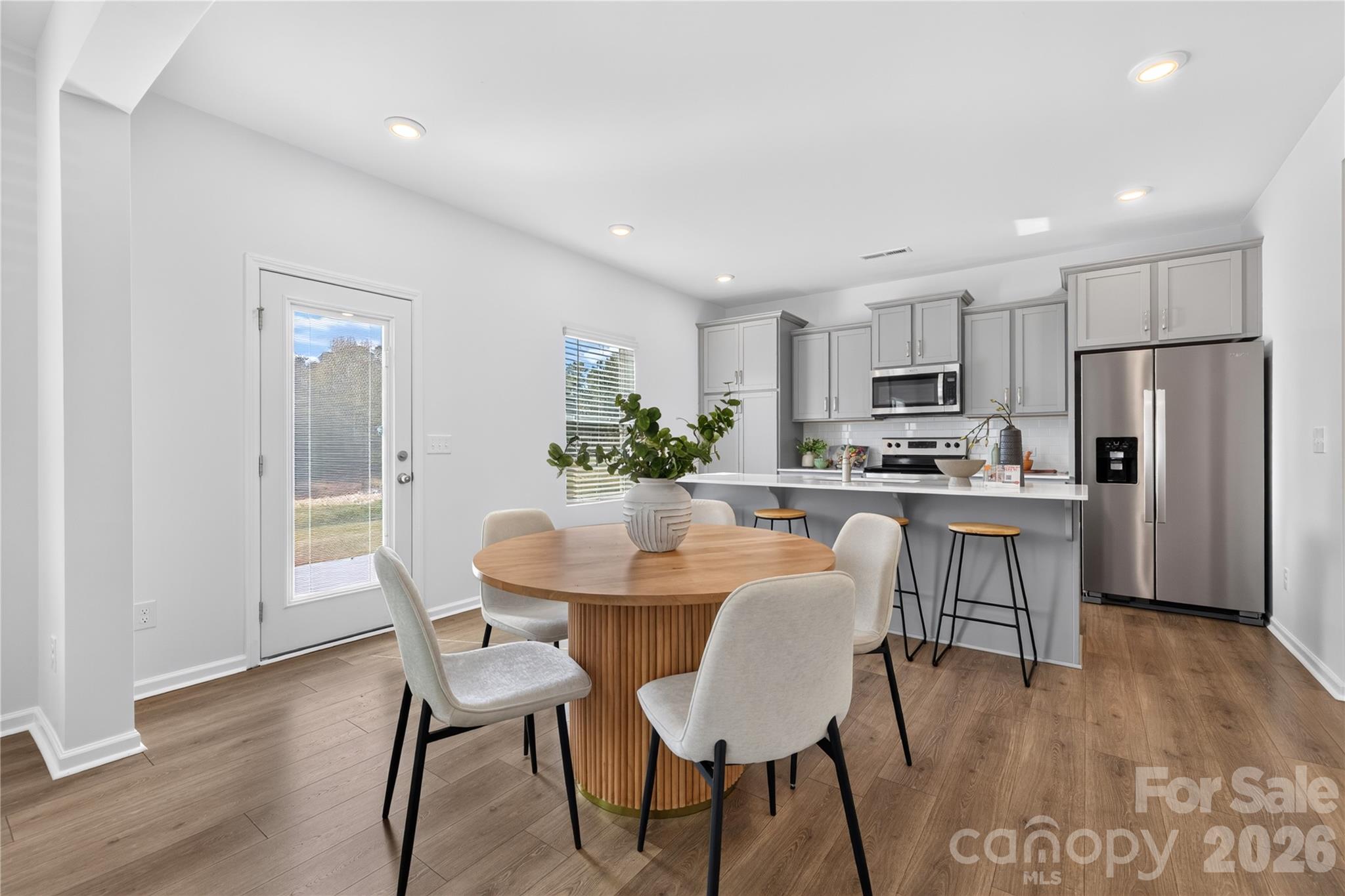 706 Scotch Meadows Loop Property Photo 10