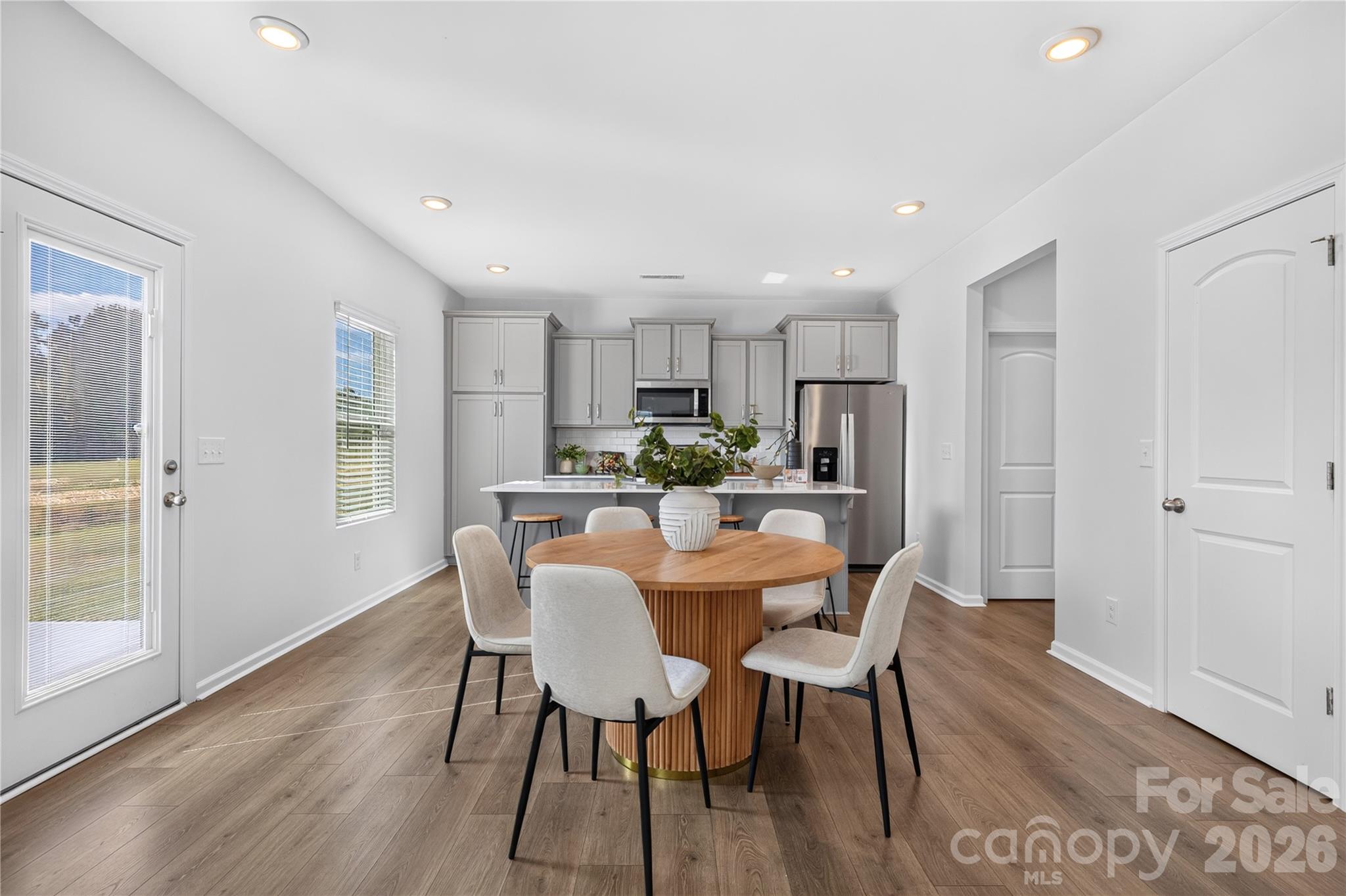 706 Scotch Meadows Loop Property Photo 11