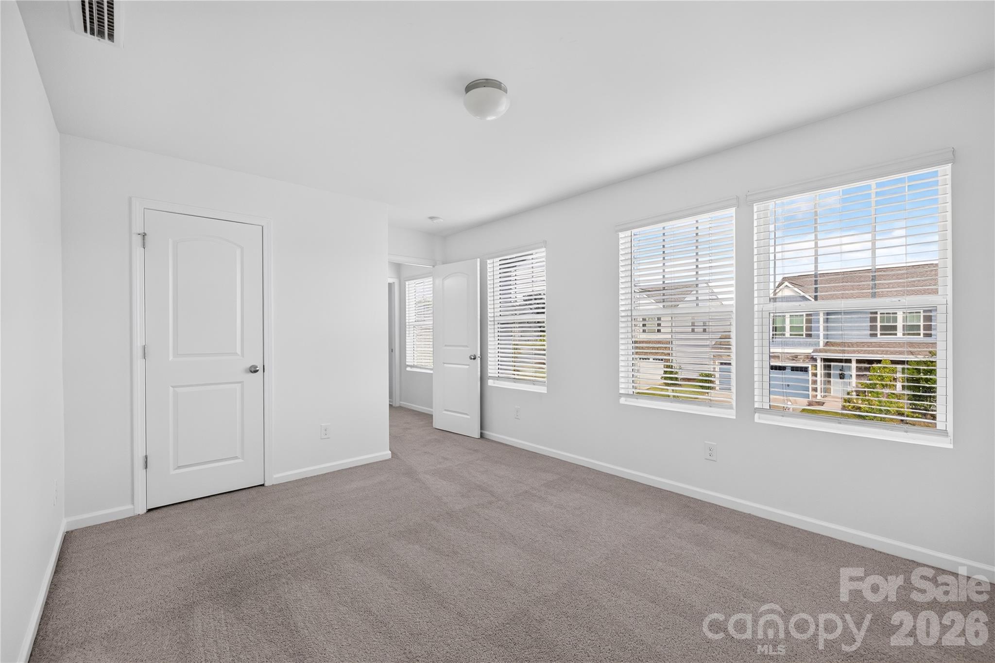 706 Scotch Meadows Loop Property Photo 32
