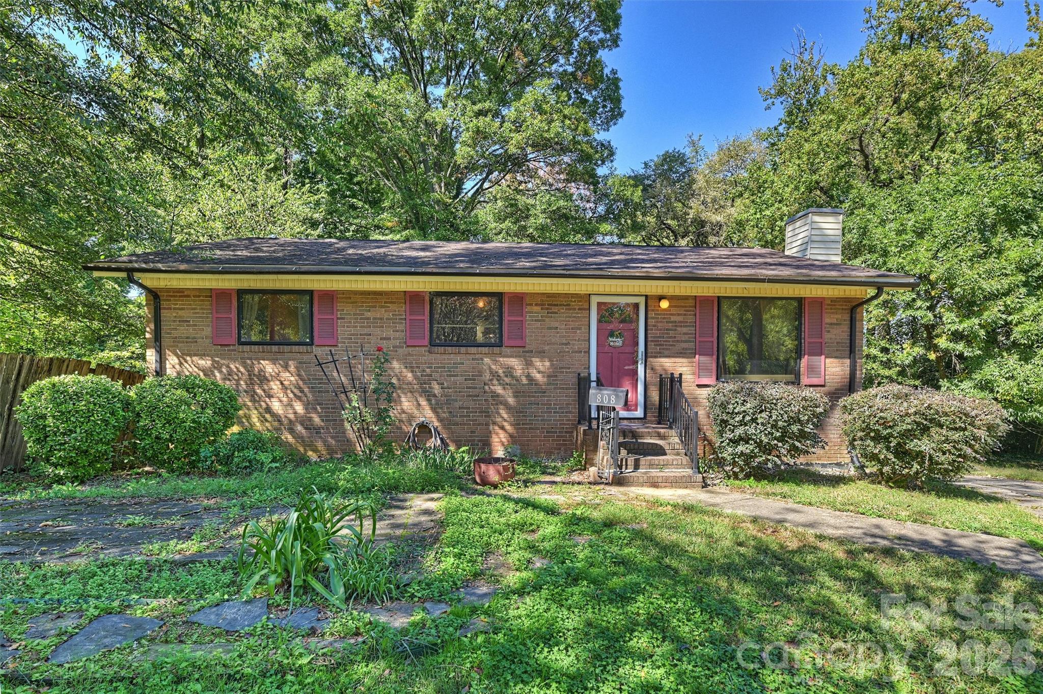 808 Davenport Street Property Photo 2