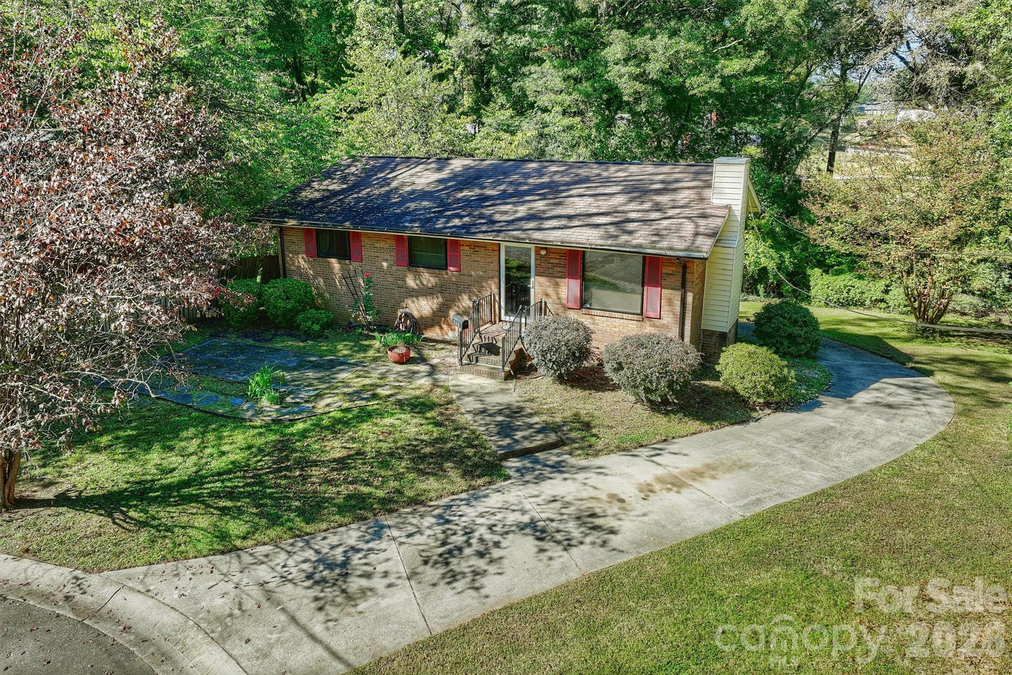 808 Davenport Street Property Photo 6