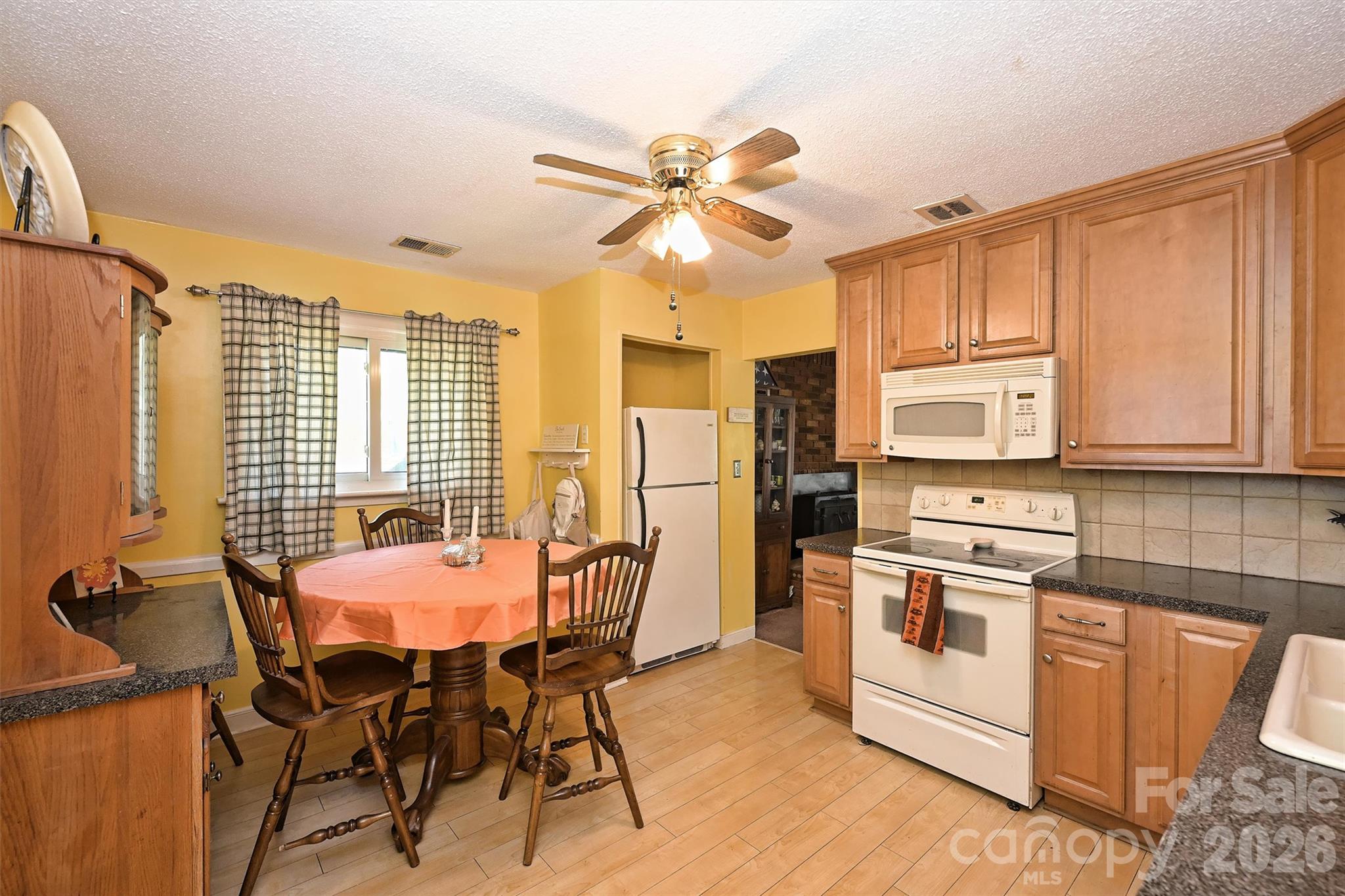 808 Davenport Street Property Photo 14