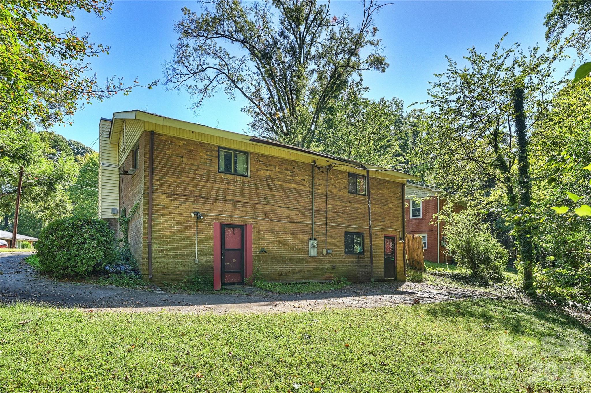 808 Davenport Street Property Photo 33