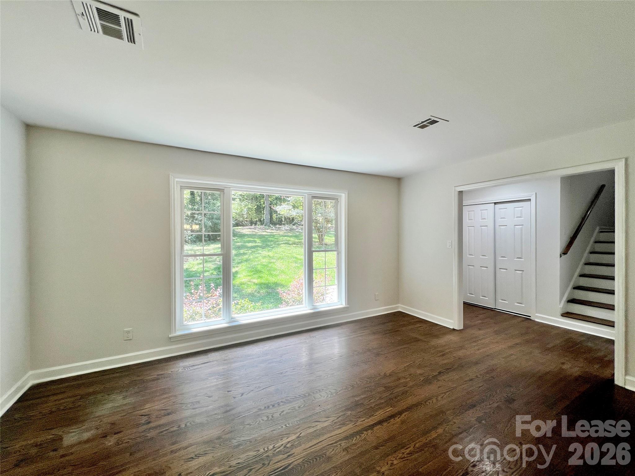 2200 Fair Forest Drive Property Photo 9