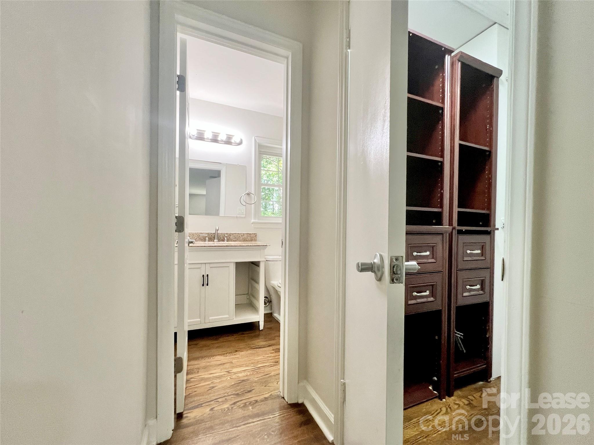 2200 Fair Forest Drive Property Photo 12