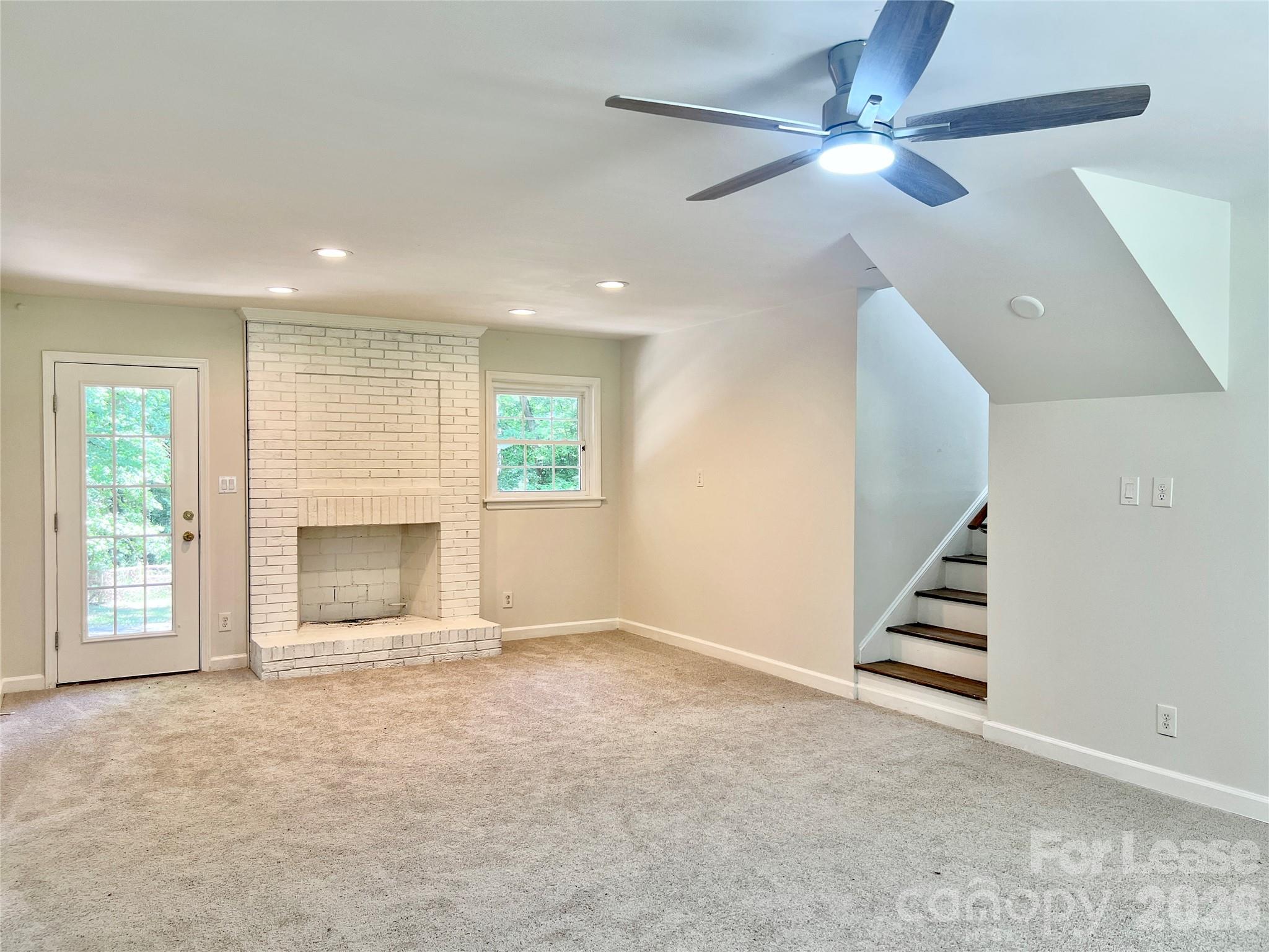 2200 Fair Forest Drive Property Photo 17