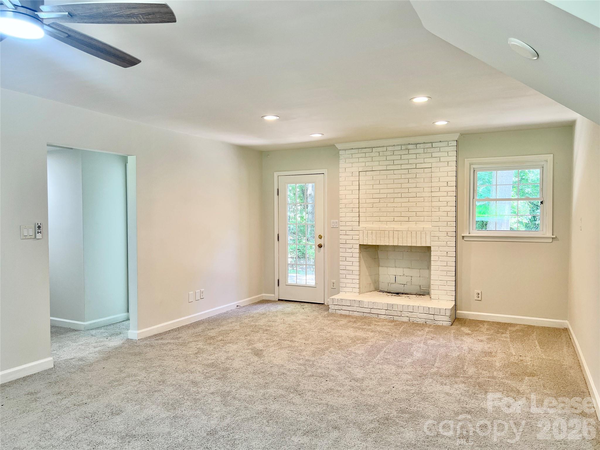 2200 Fair Forest Drive Property Photo 18
