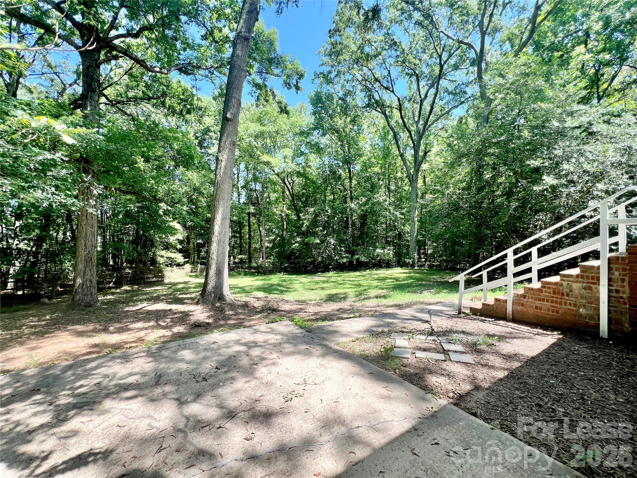2200 Fair Forest Drive Property Photo 24