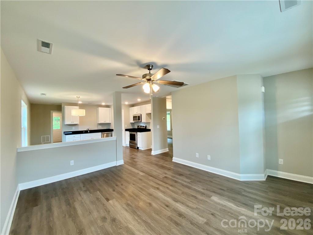 610 Ben Avenue Property Photo 3