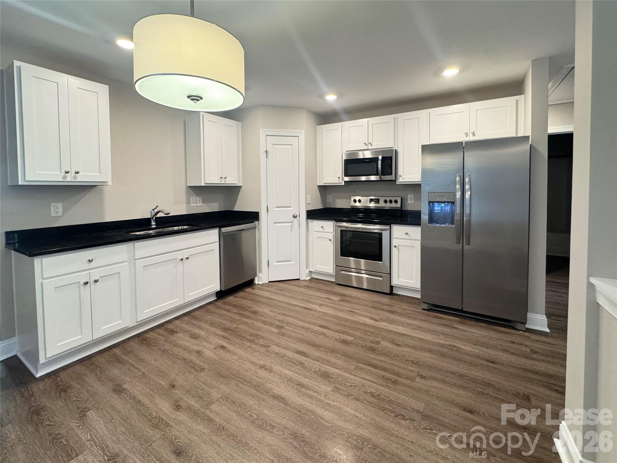 610 Ben Avenue Property Photo 6