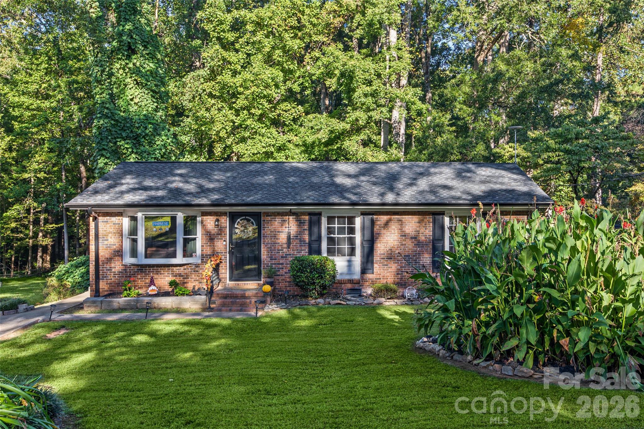 18 Northbrook Drive Property Photo 2