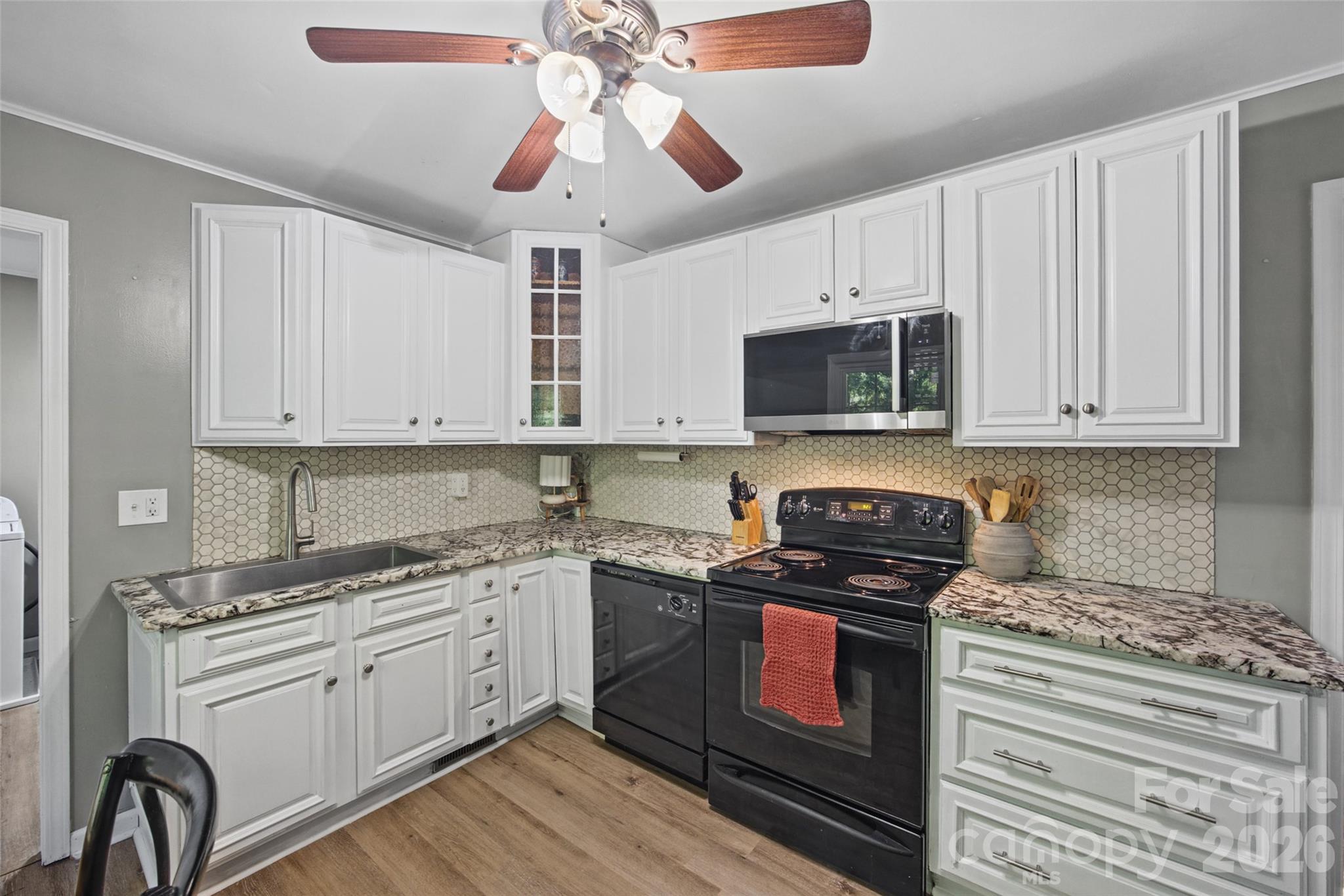 18 Northbrook Drive Property Photo 10