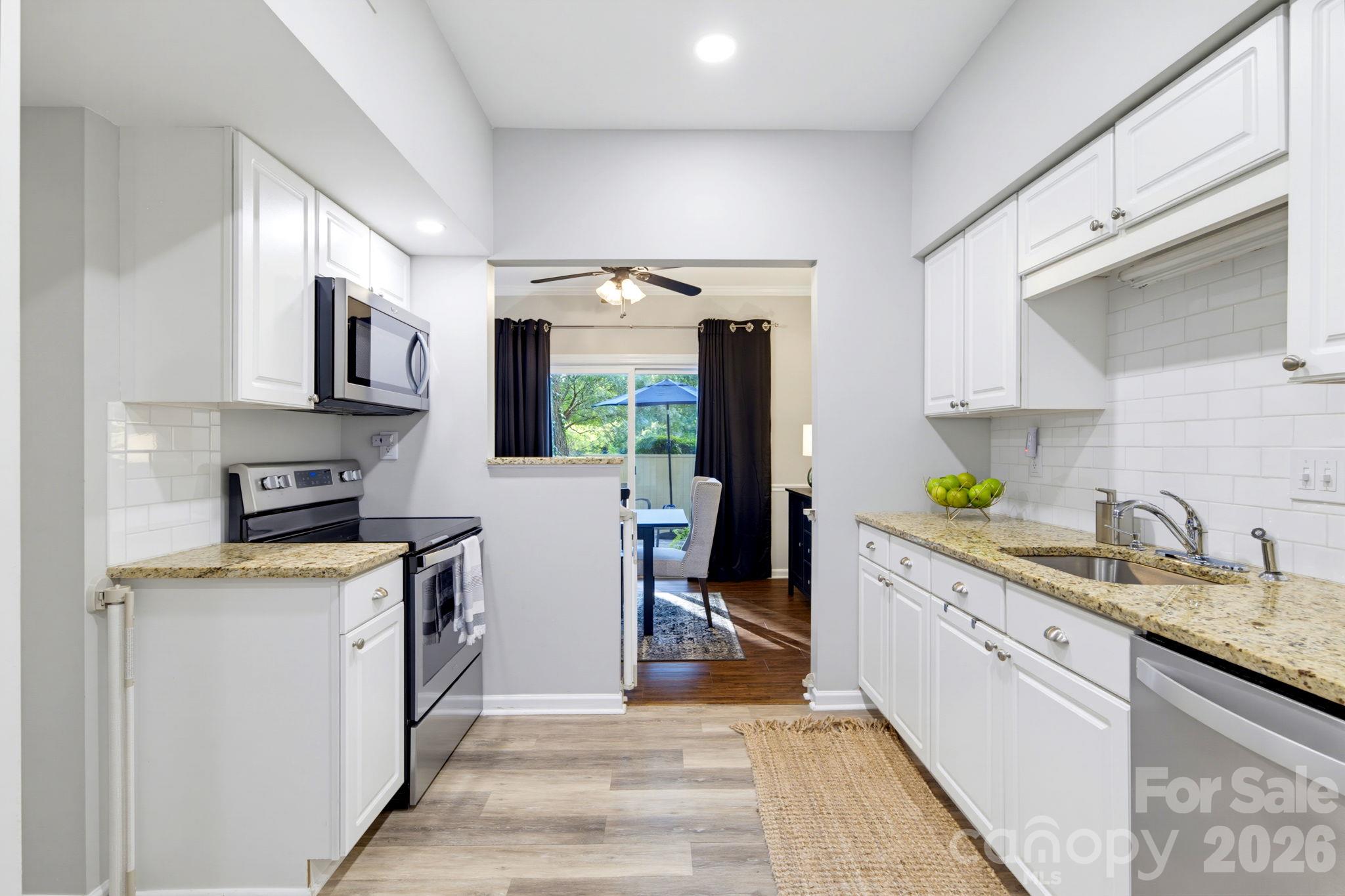 5901 Quail Hollow Road F Property Photo 10