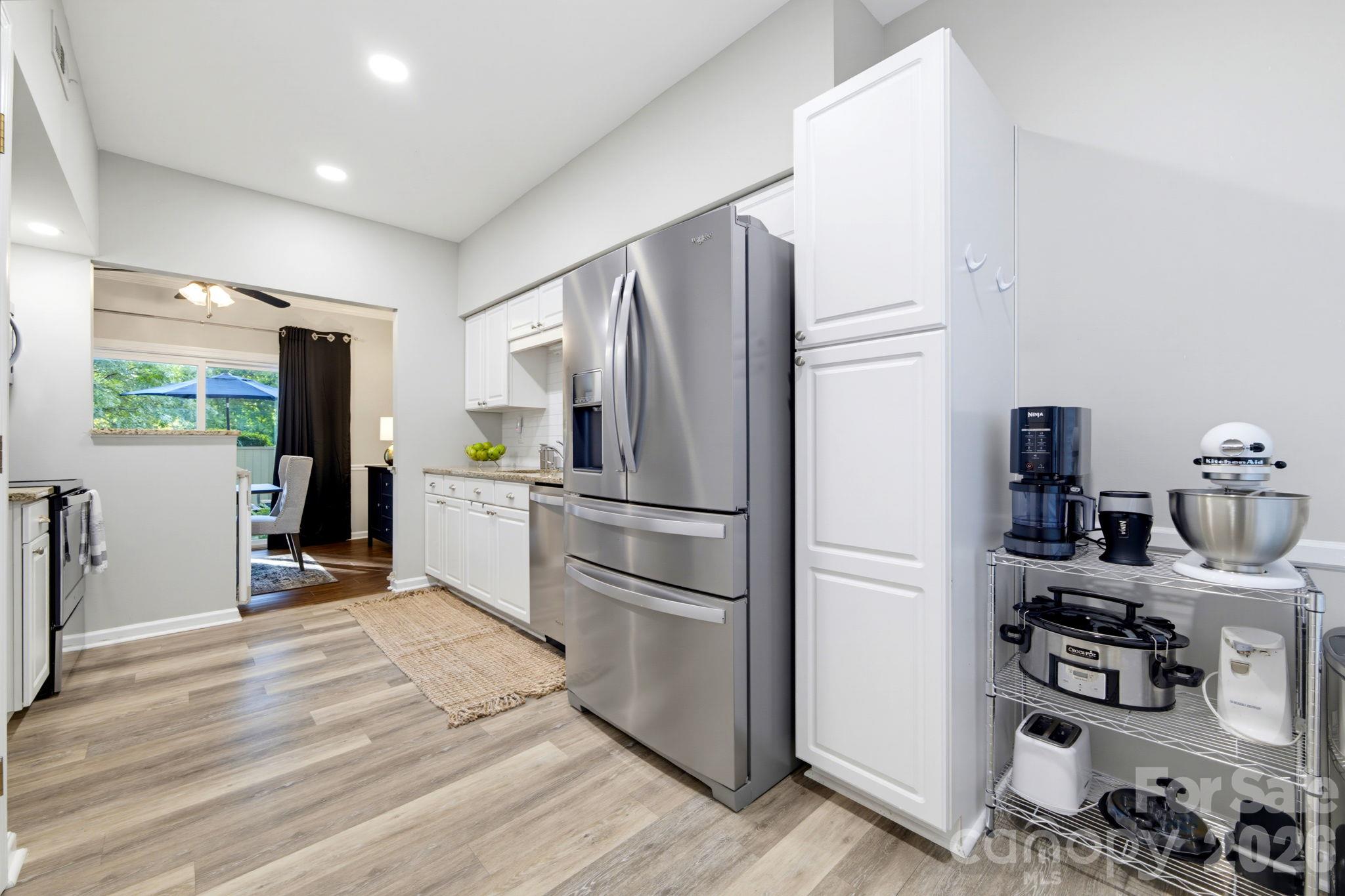 5901 Quail Hollow Road F Property Photo 12