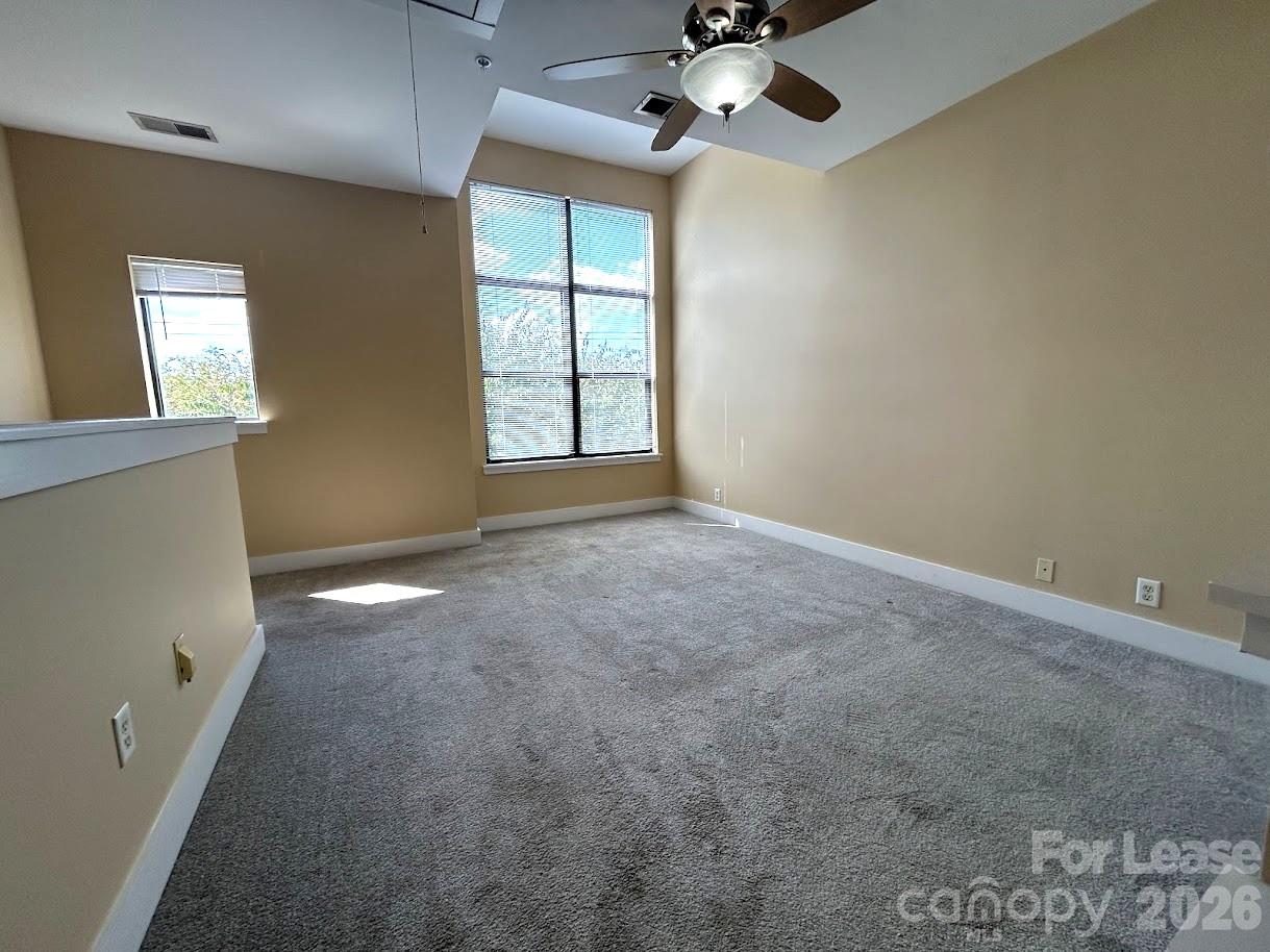 937 E 7th Street Property Photo 20