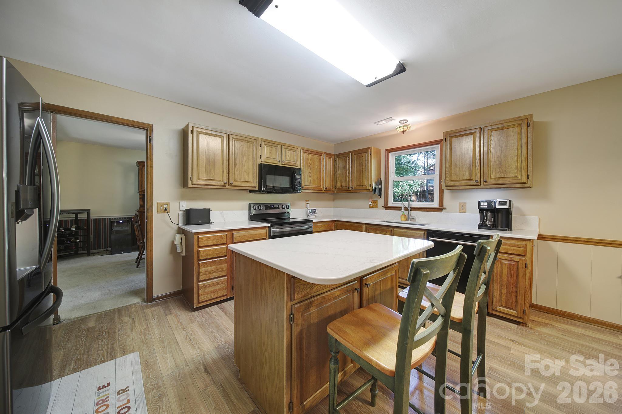 6134 Hickory Forest Drive Property Photo 10